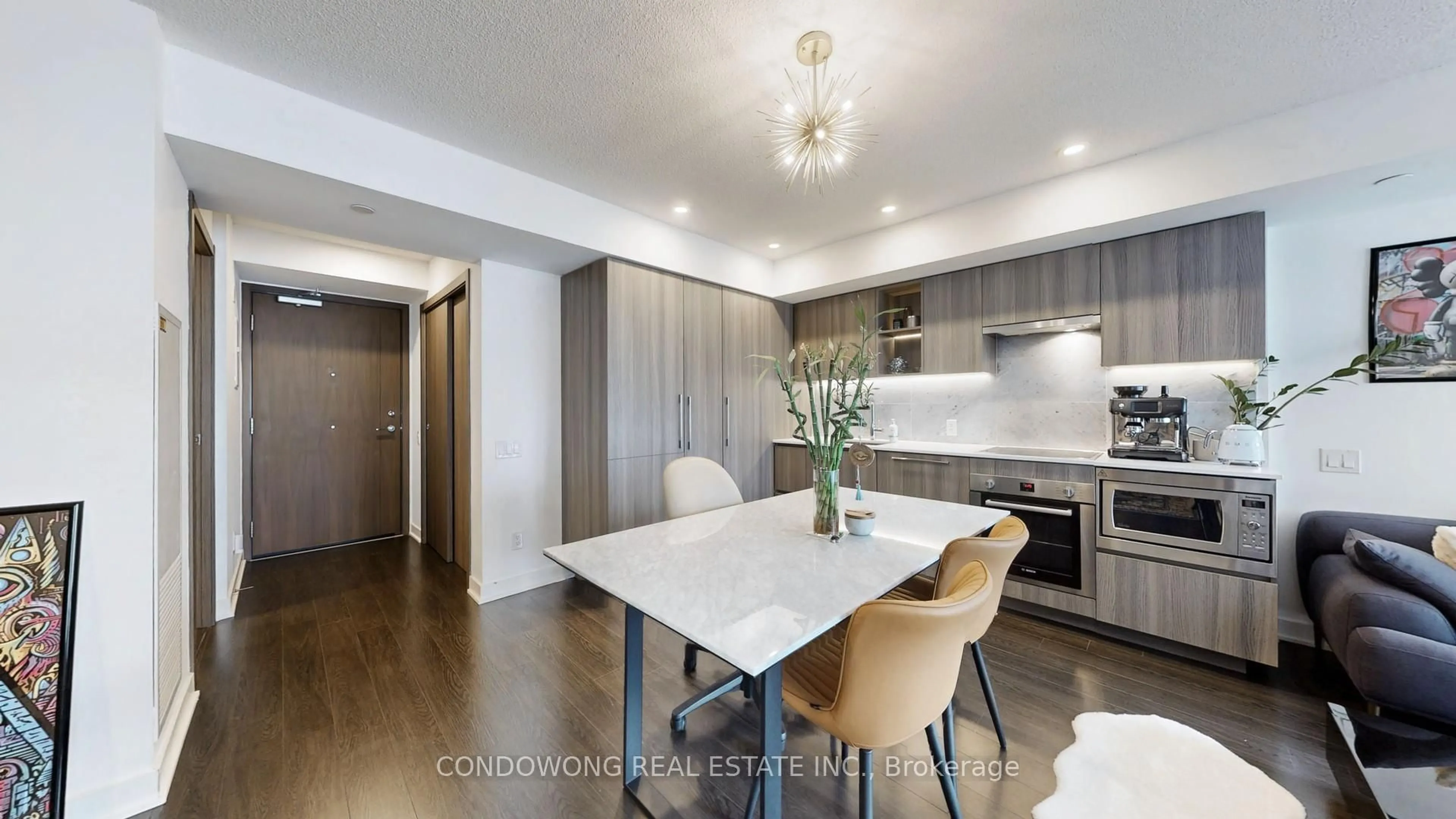 Contemporary kitchen, wood/laminate floor for 19 Bathurst St #1810, Toronto Ontario M5V 0N2
