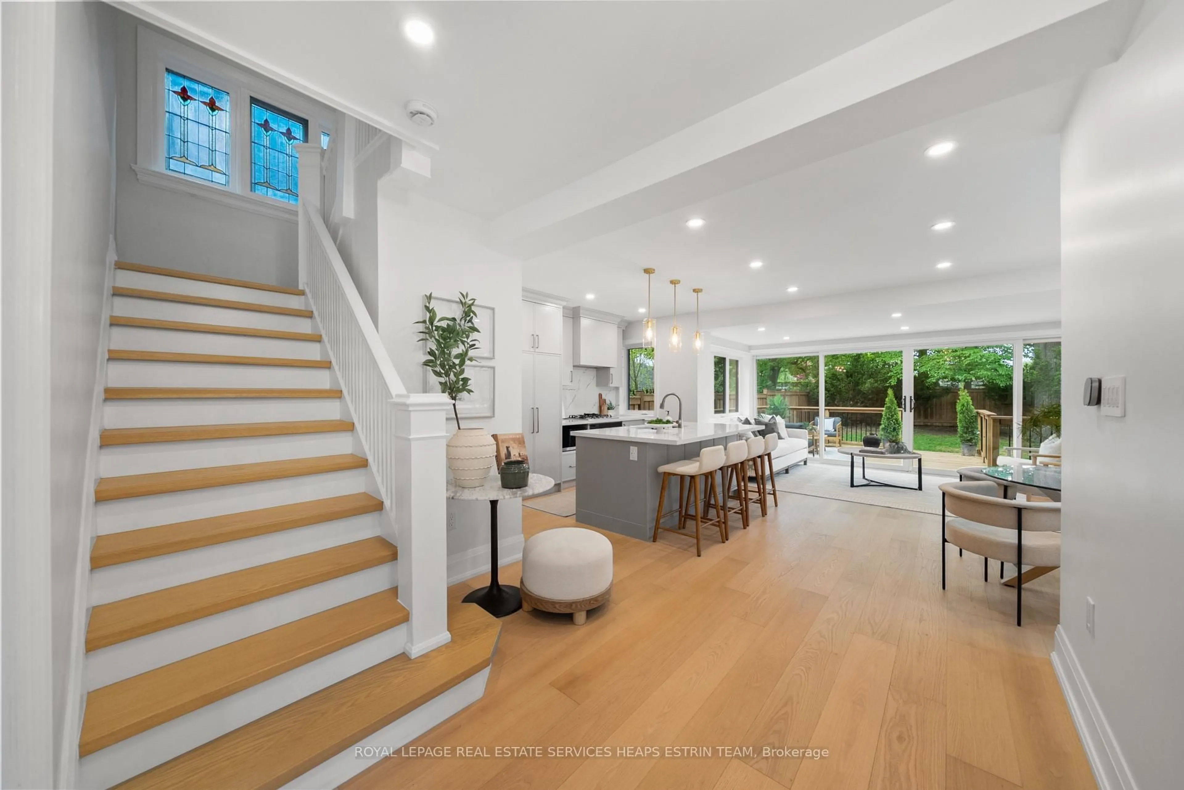 Open concept kitchen, unknown for 156 Welland Ave, Toronto Ontario M4T 2J7
