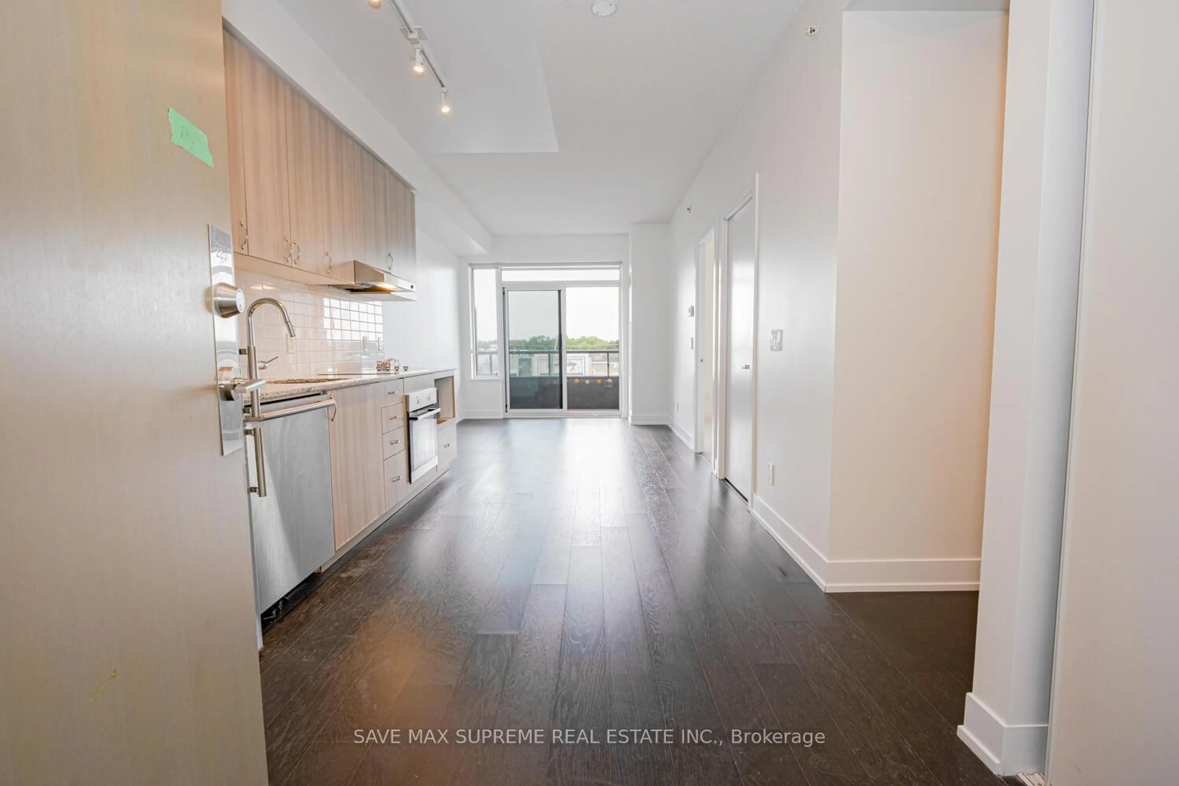 Unknown for 7 Kenaston Gdns #220, Toronto Ontario M2K 0E9
