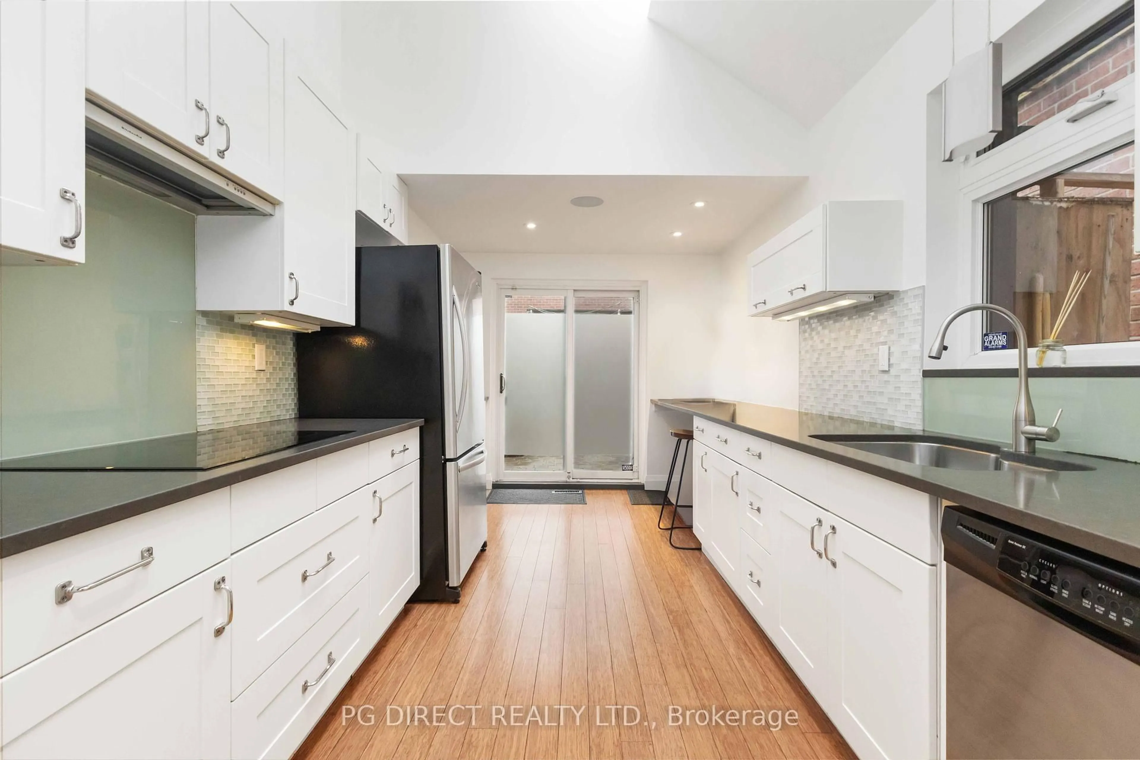 Unknown for 9 Trefann St, Toronto Ontario M5A 3A9
