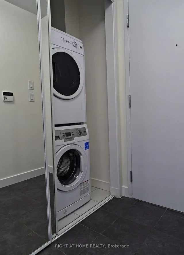 Additional image 7 of 12 York St Unit 1905