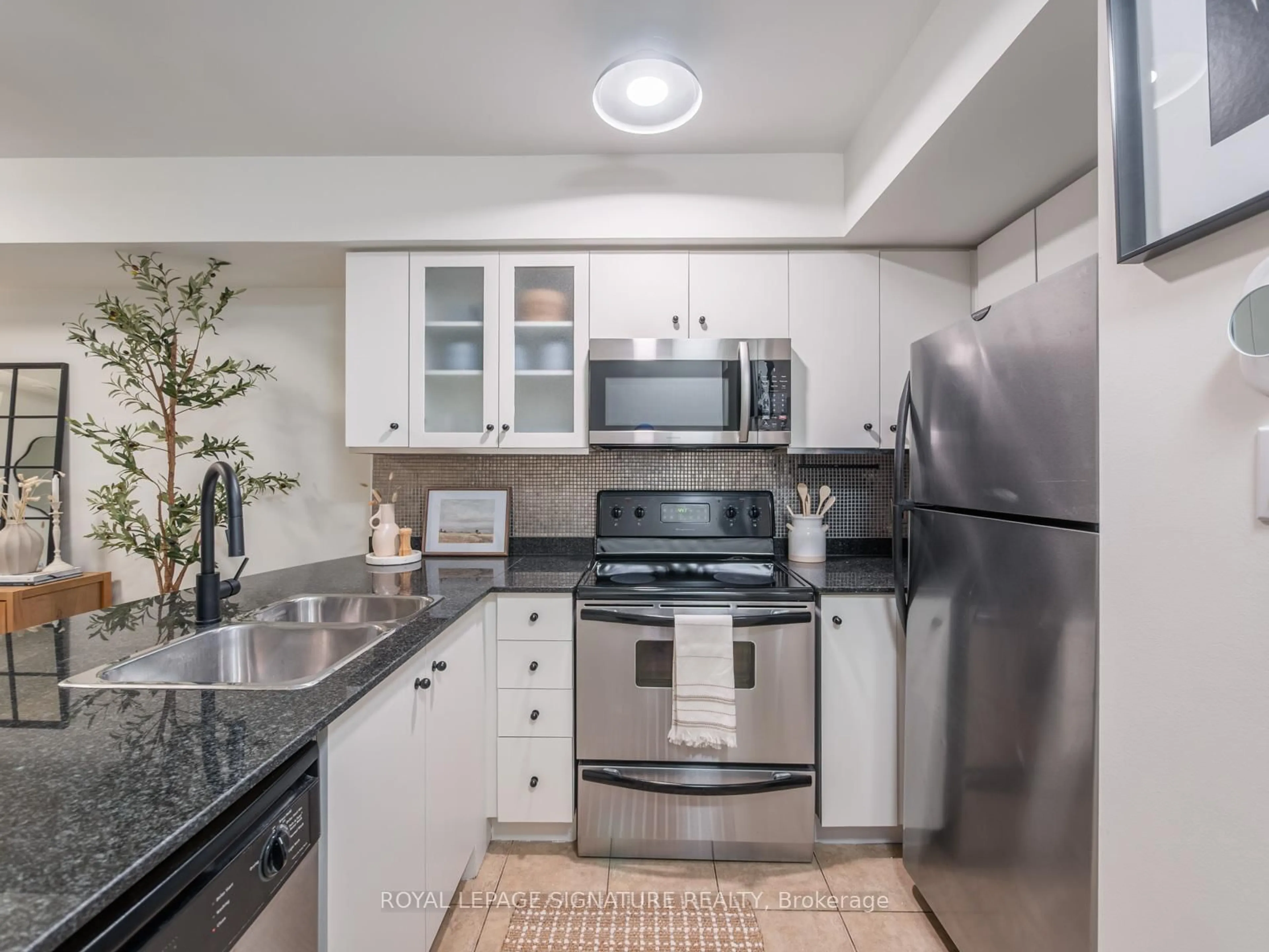 Standard kitchen, ceramic/tile floor for 42 Western Battery Rd #712, Toronto Ontario M6K 3P1