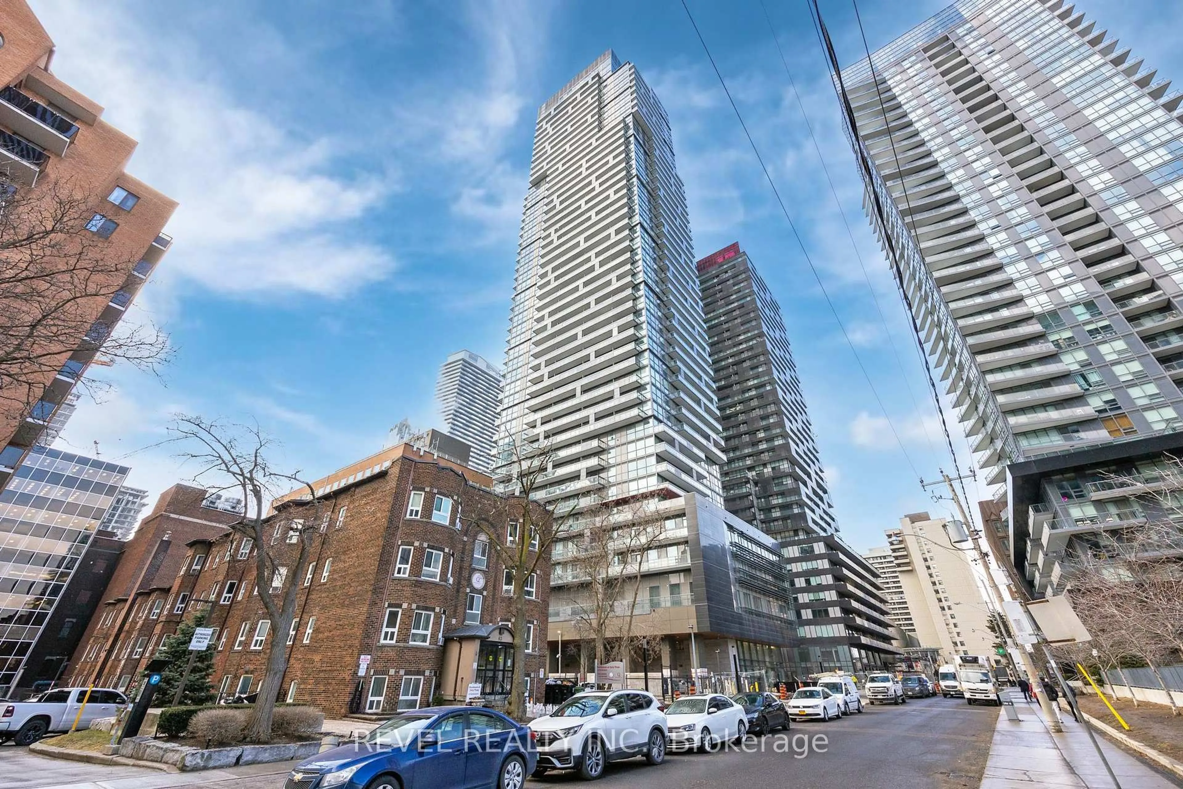 Unknown for 39 Roehampton Ave #1210, Toronto Ontario M4P 1P9