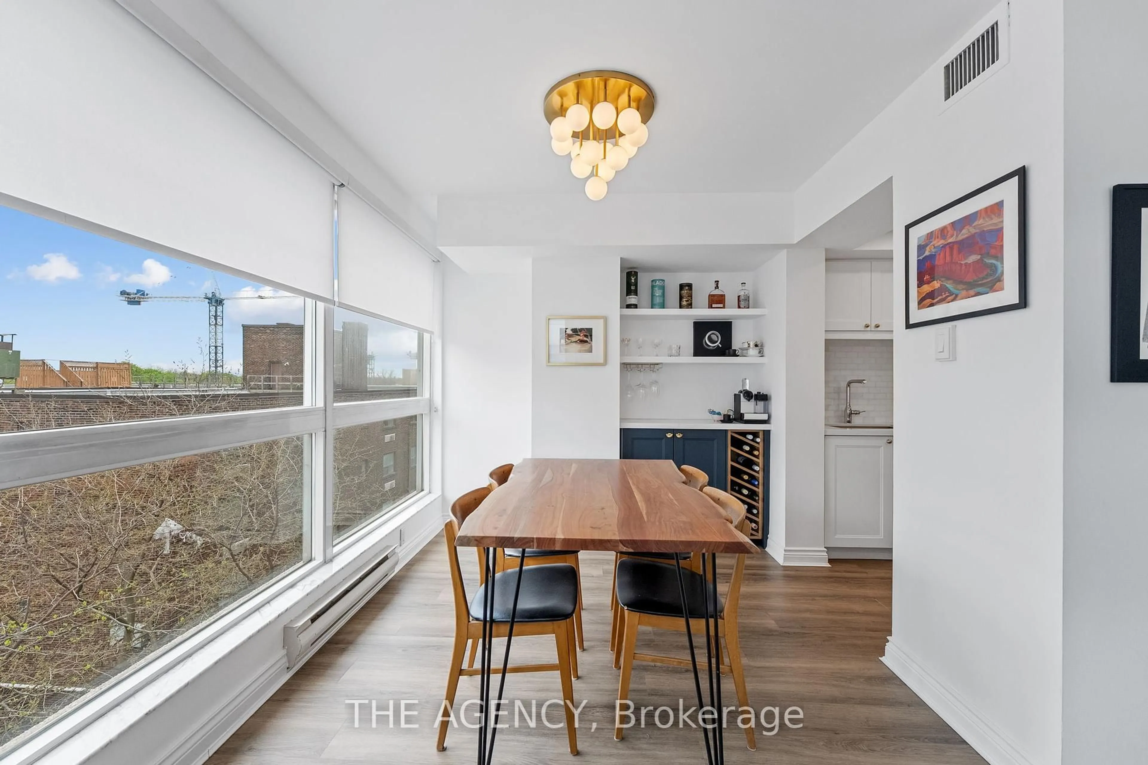 Dining room, wood/laminate floor for 7 Broadway Ave #509, Toronto Ontario M4P 3C5