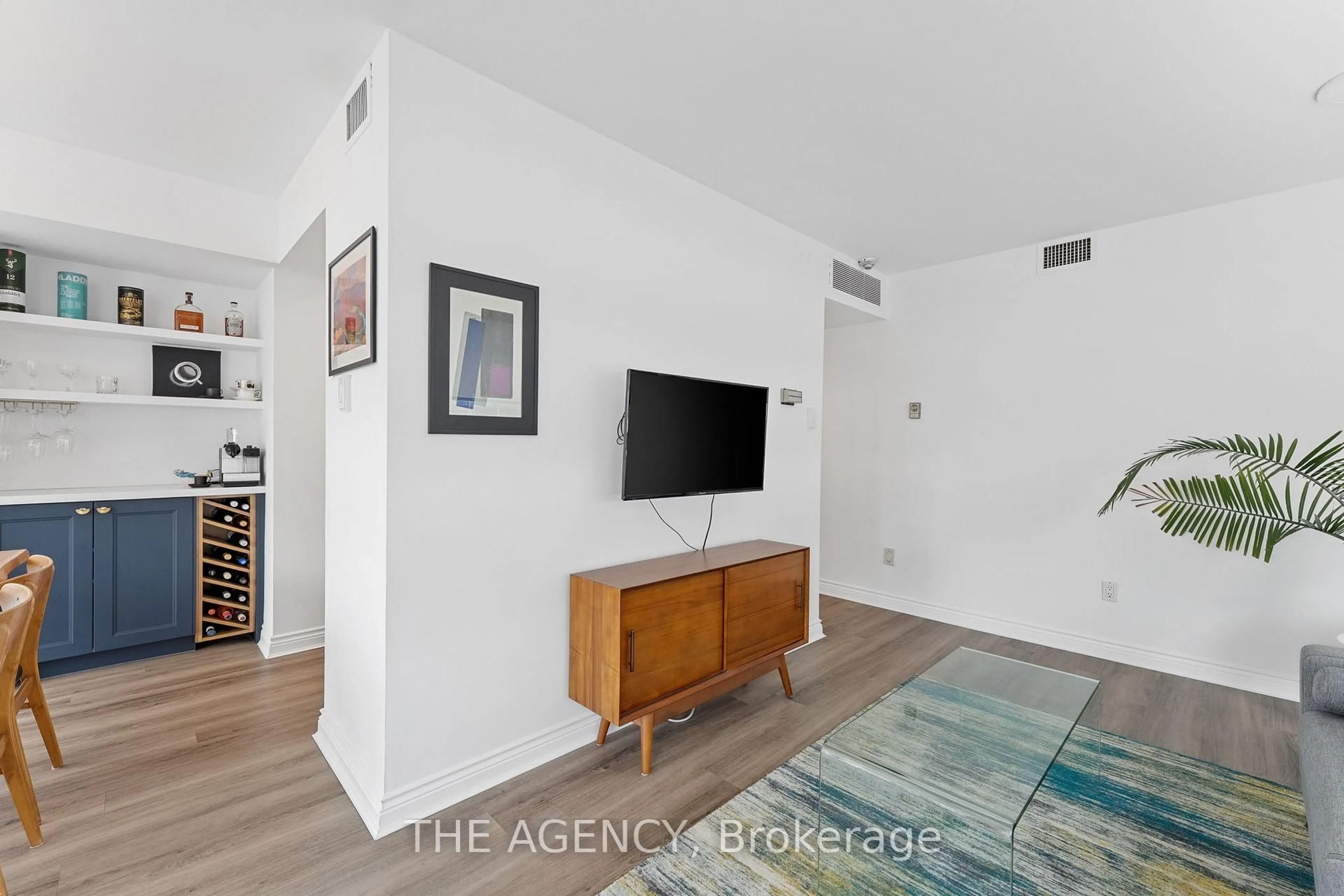 A pic of a room for 7 Broadway Ave #509, Toronto Ontario M4P 3C5
