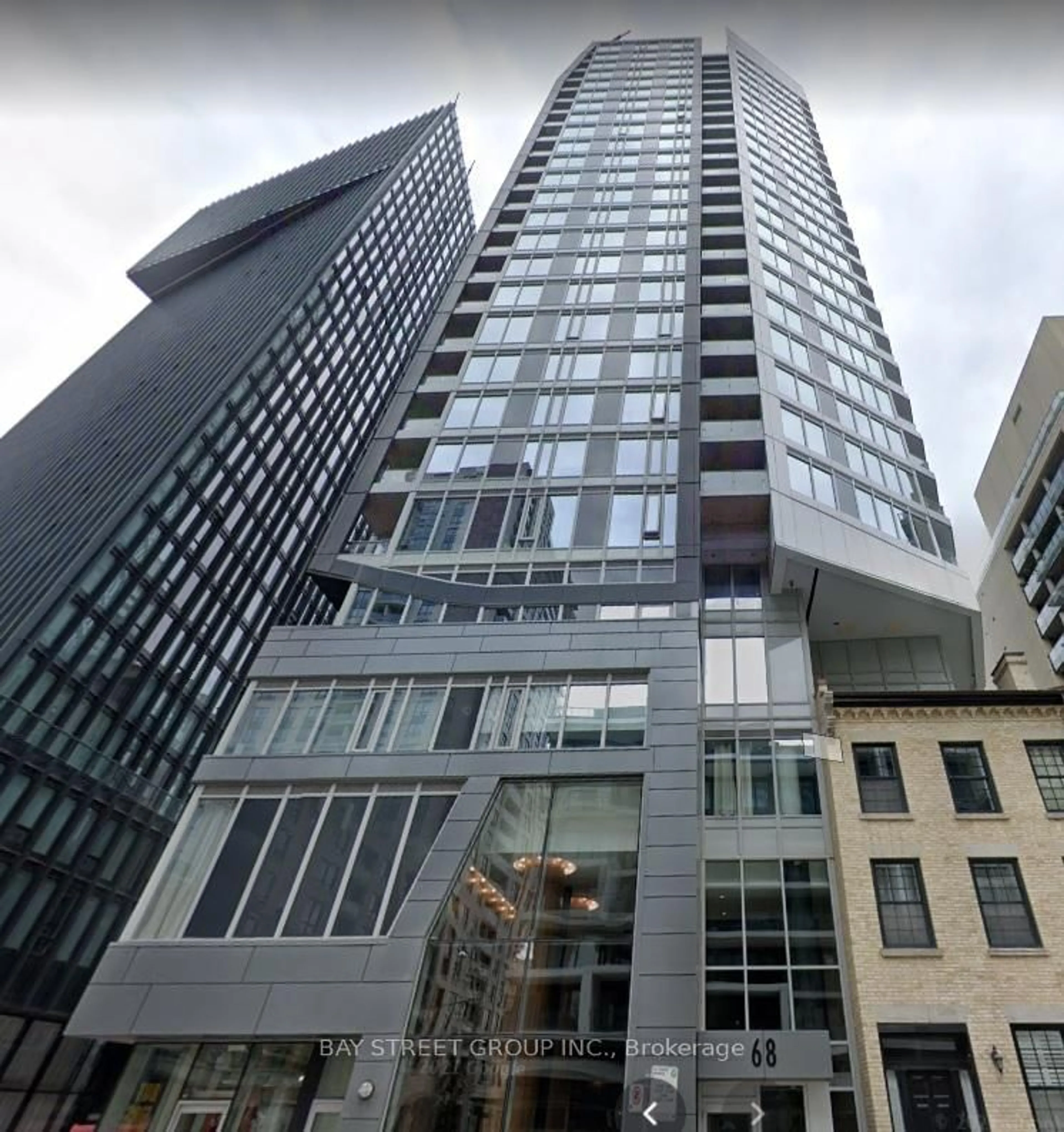 Indoor foyer for 68 Shuter St #1602, Toronto Ontario M5B 0B4