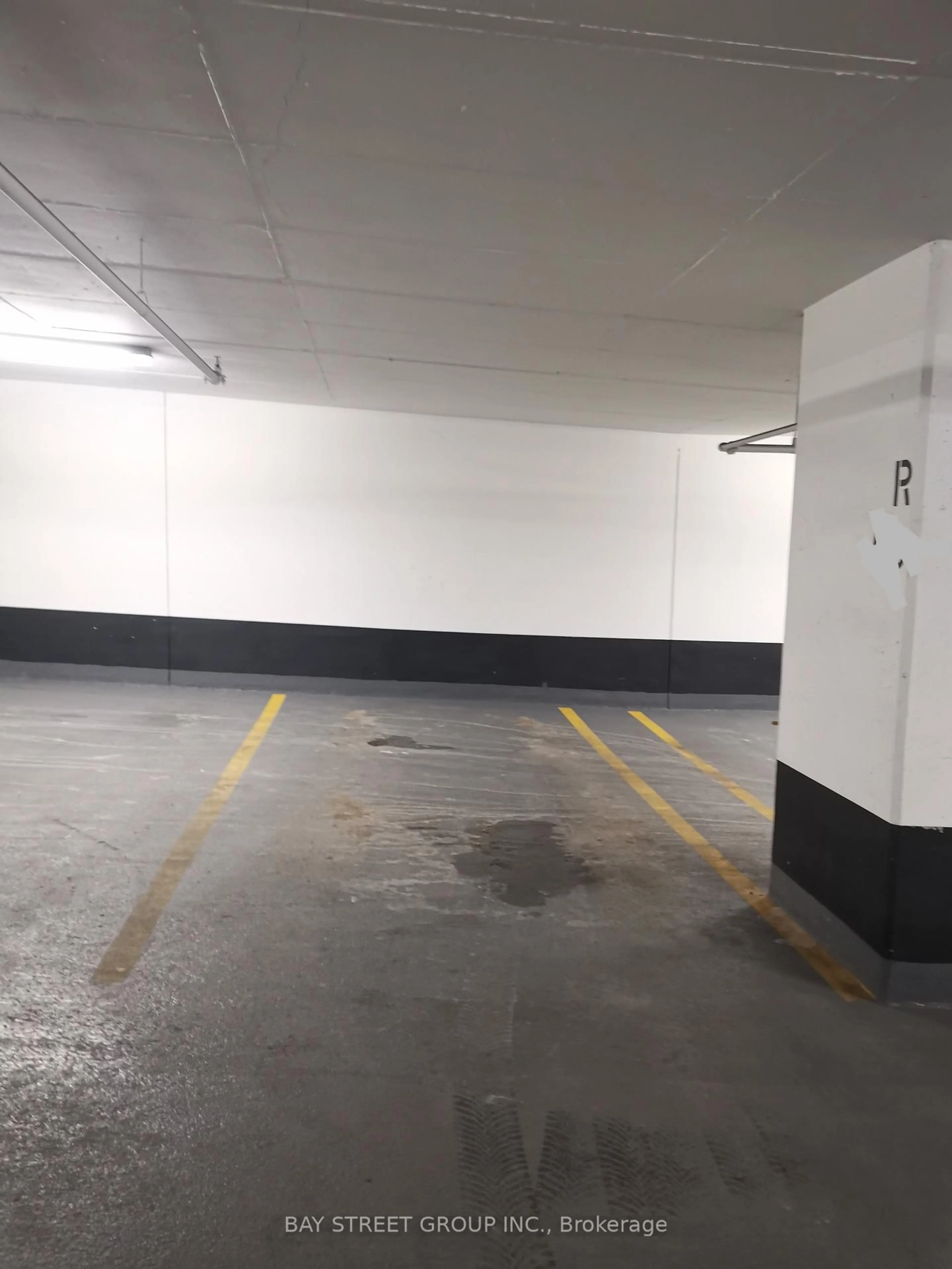 Parking for 68 Shuter St #1602, Toronto Ontario M5B 0B4