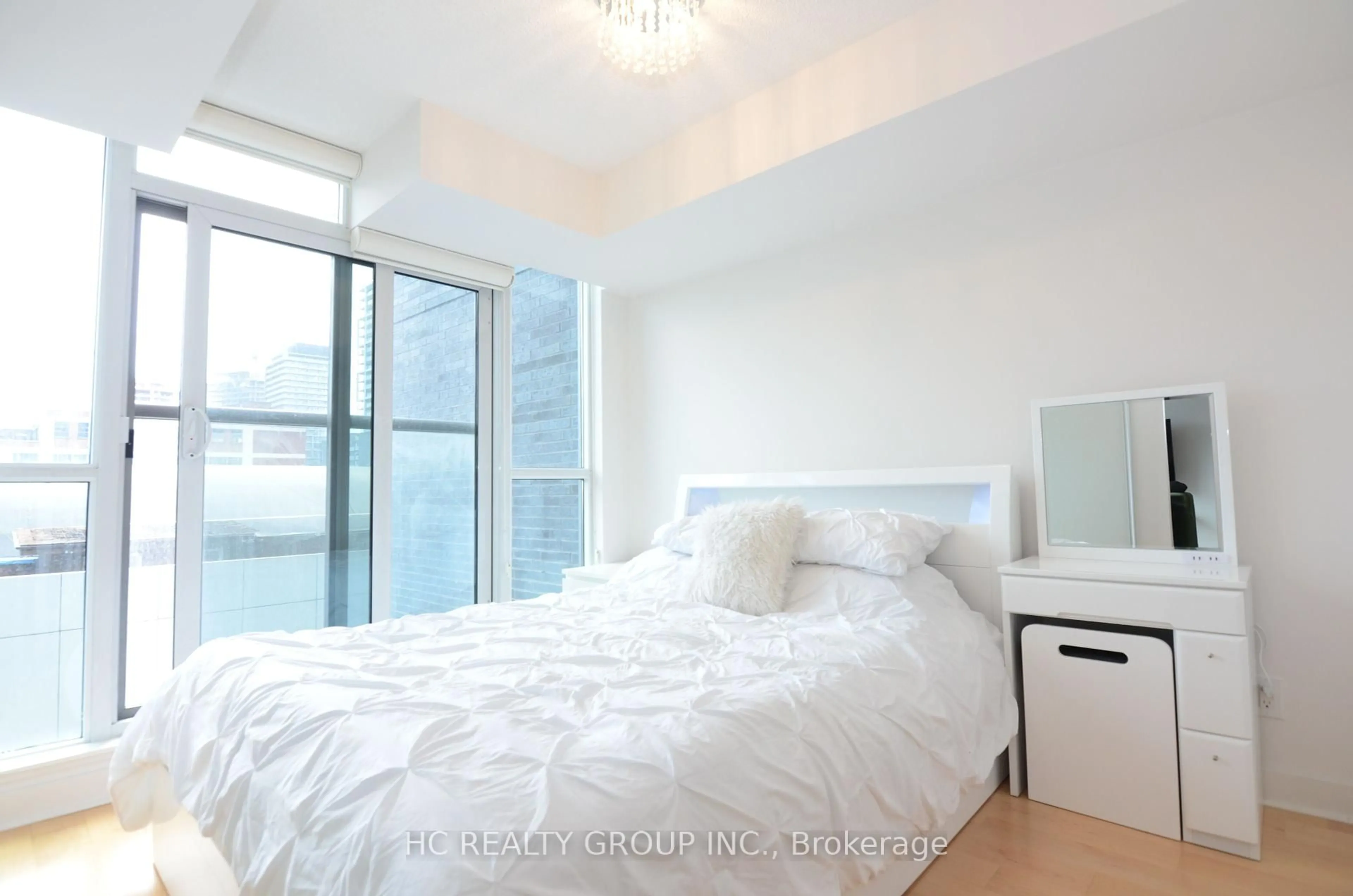 Bedroom with bed, unknown for 320 Richmond St #322, Toronto Ontario M5A 1P9