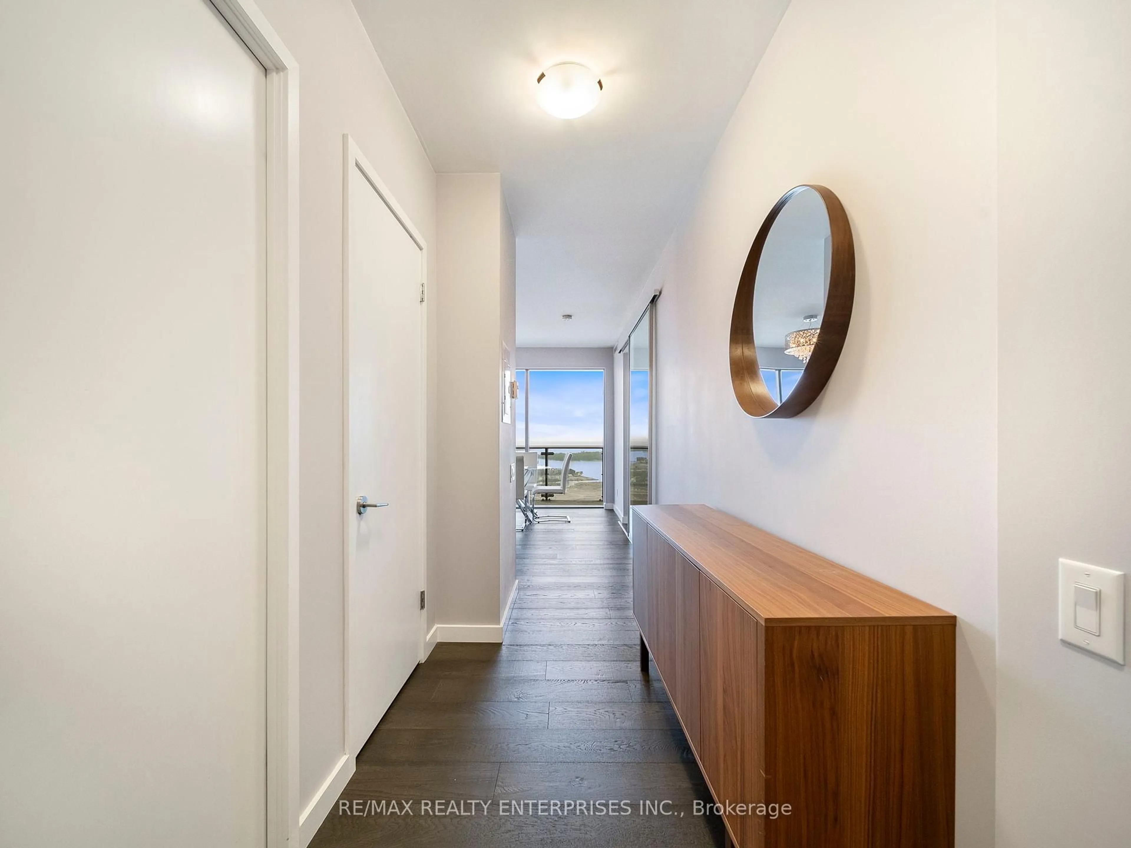 Indoor entryway for 70 Distillery Lane #2606, Toronto Ontario M5A 0E3