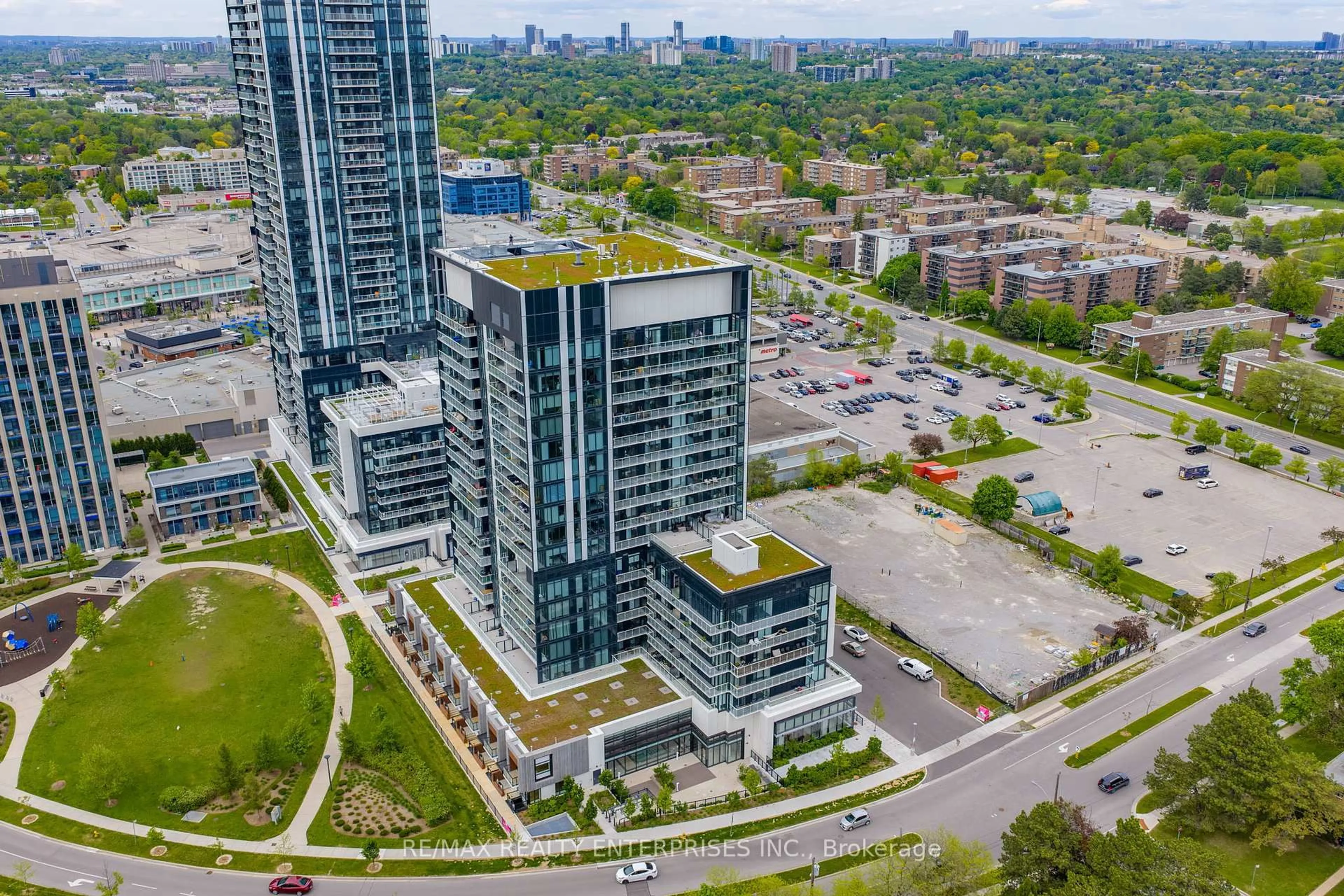 A pic from outside/outdoor area/front of a property/back of a property/a pic from drone, city buildings view from balcony for 20 O'Neill Rd #338, Toronto Ontario M3C 0R2