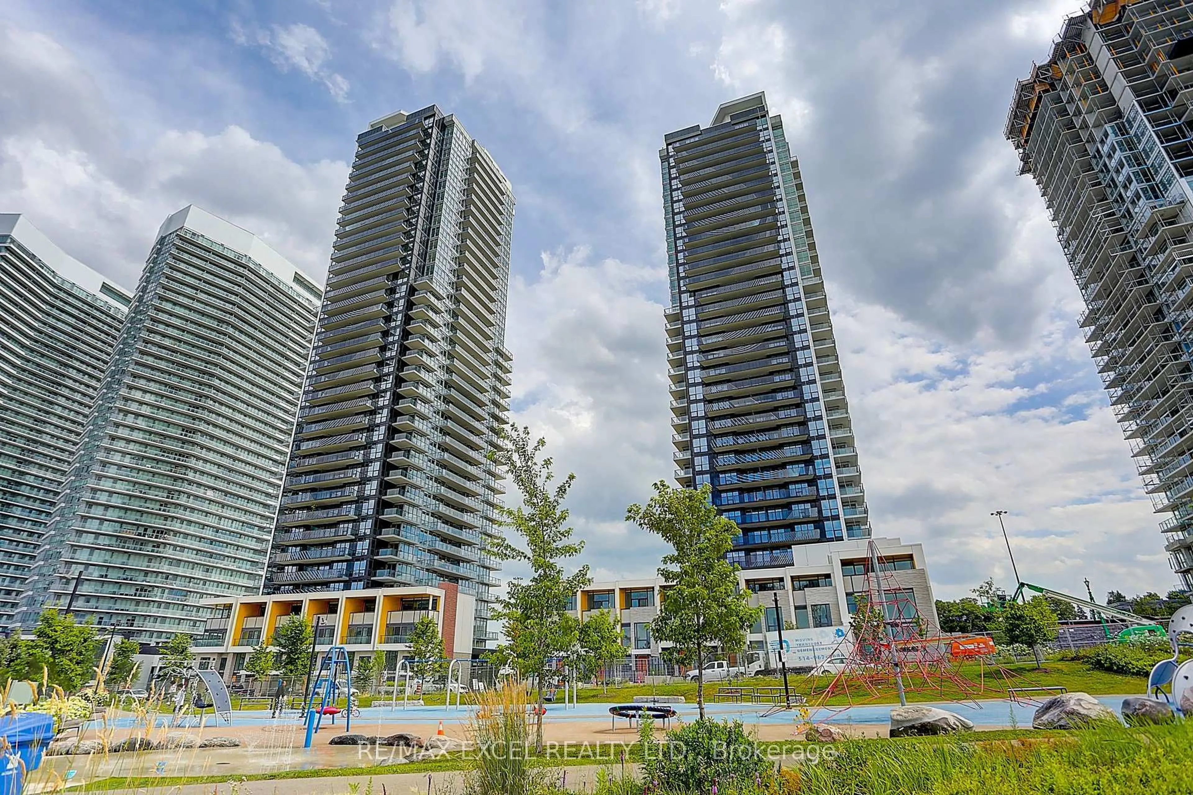 A pic from outside/outdoor area/front of a property/back of a property/a pic from drone, city buildings view from balcony for 85 McMahon Dr #2001, Toronto Ontario M2K 0H1