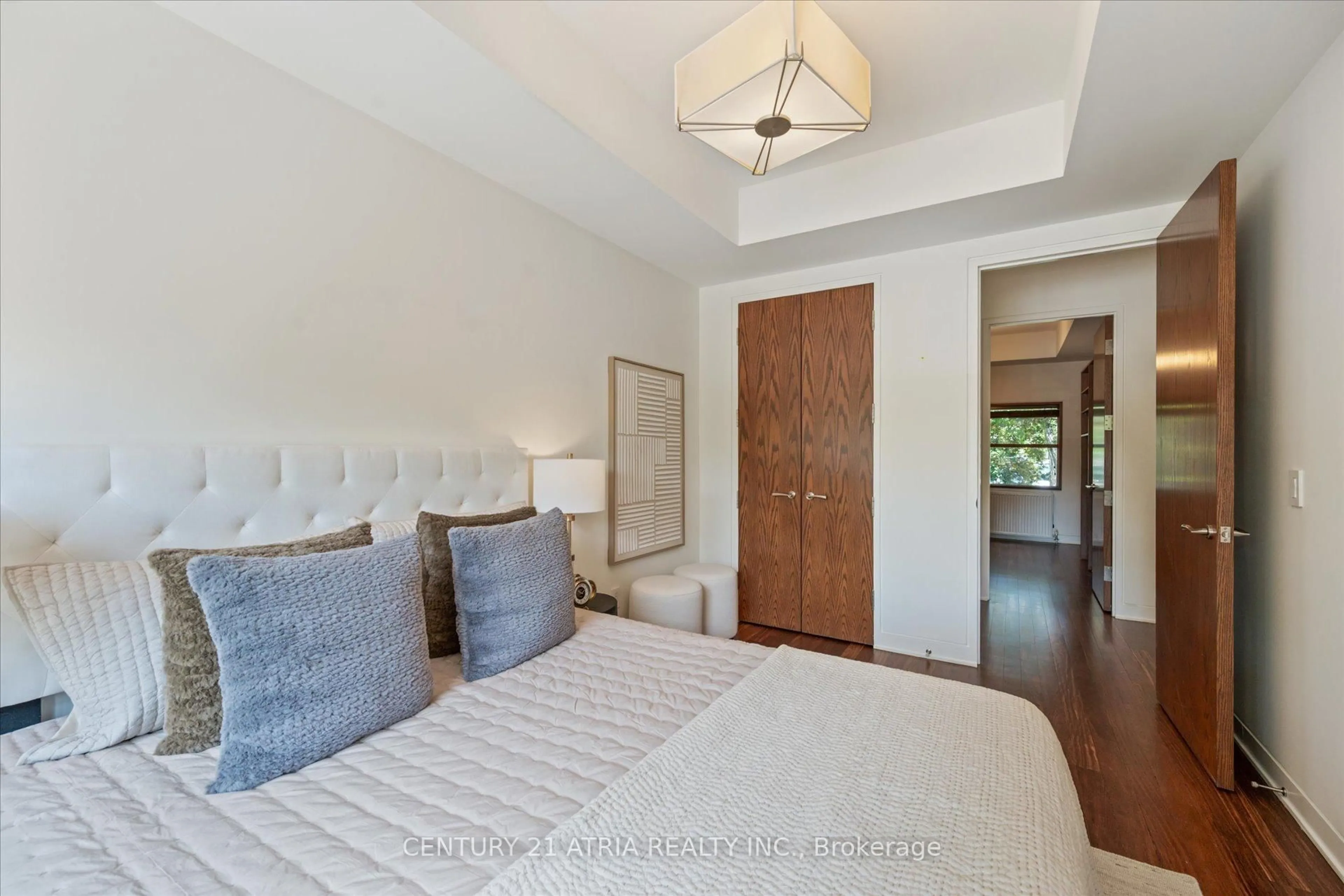 Bedroom with bed, unknown for 80 Glenvale Blvd, Toronto Ontario M4G 2V6
