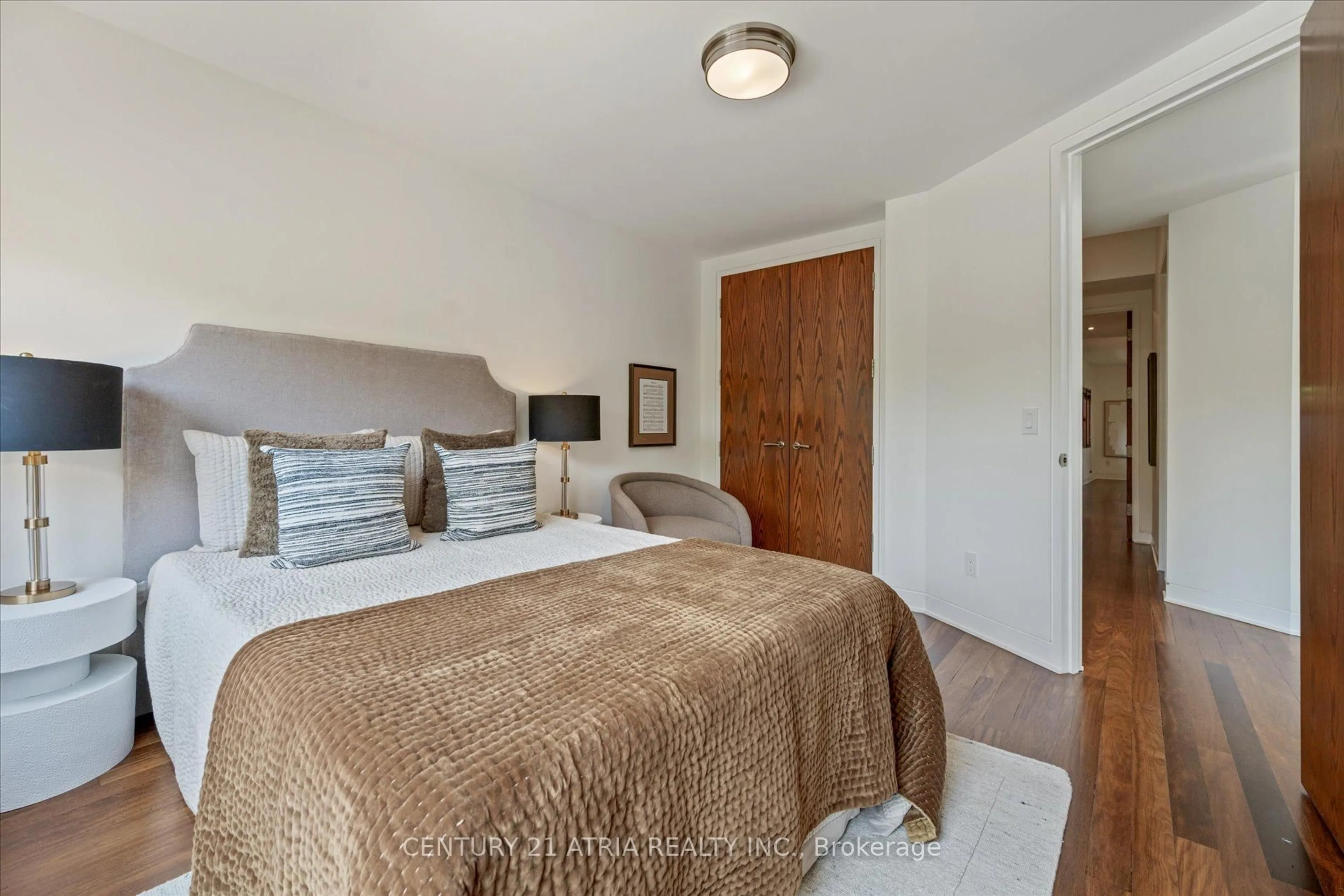 Bedroom with bed, unknown for 80 Glenvale Blvd, Toronto Ontario M4G 2V6