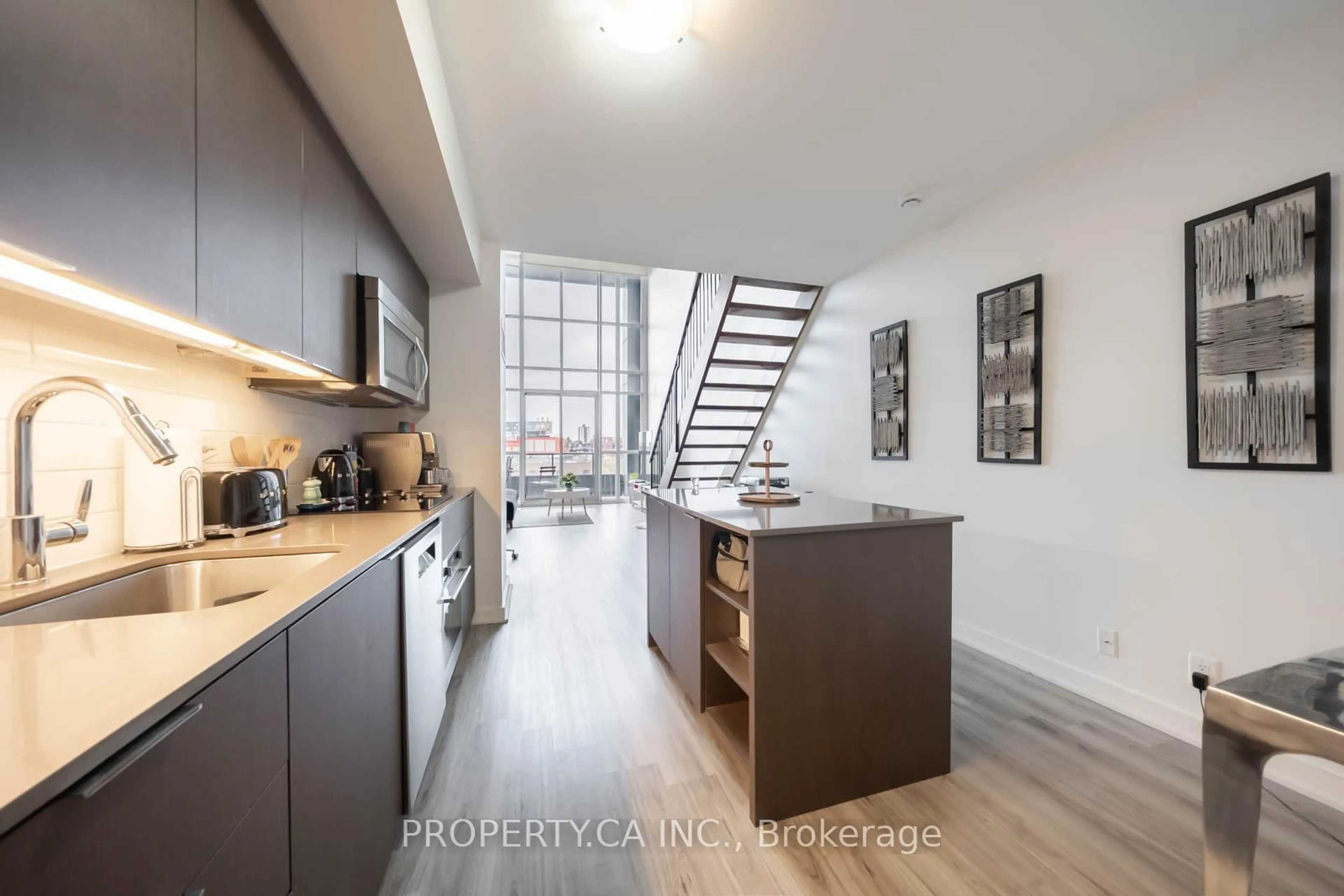 Unknown for 5 Hanna Ave #446, Toronto Ontario M6K 0B3
