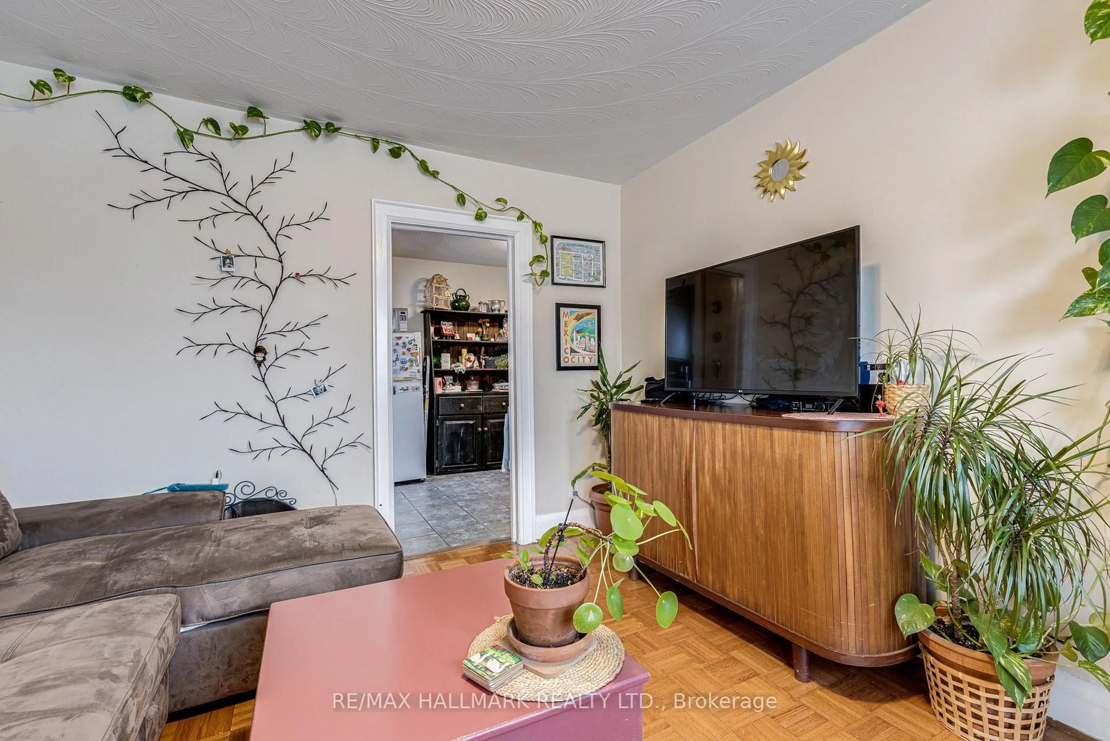 Living room with furniture, unknown for 327 Vaughan Rd, Toronto Ontario M6C 2N5
