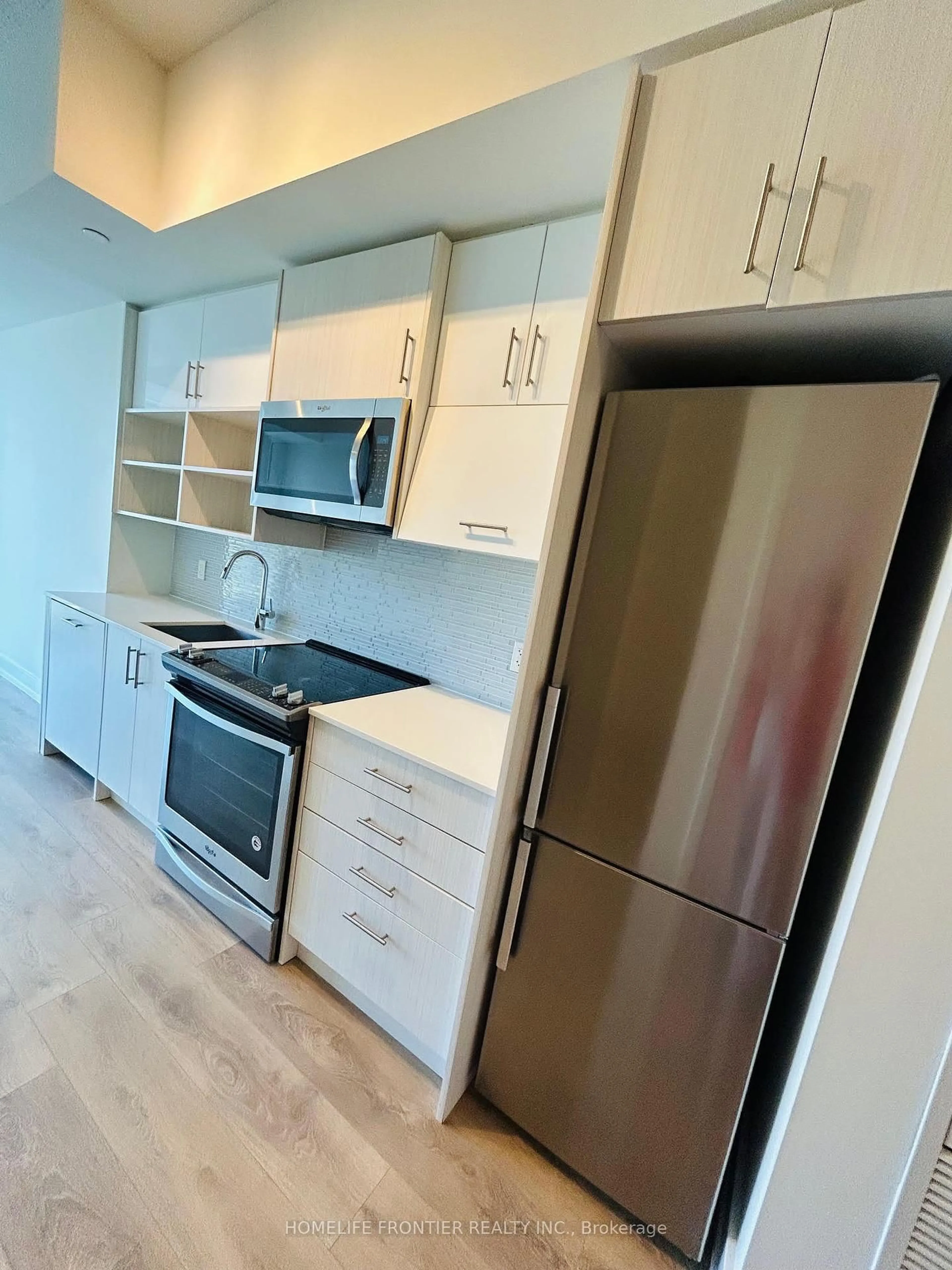 Standard kitchen, unknown for 128 Fairview Mall Dr #409, Toronto Ontario M2J 0E8