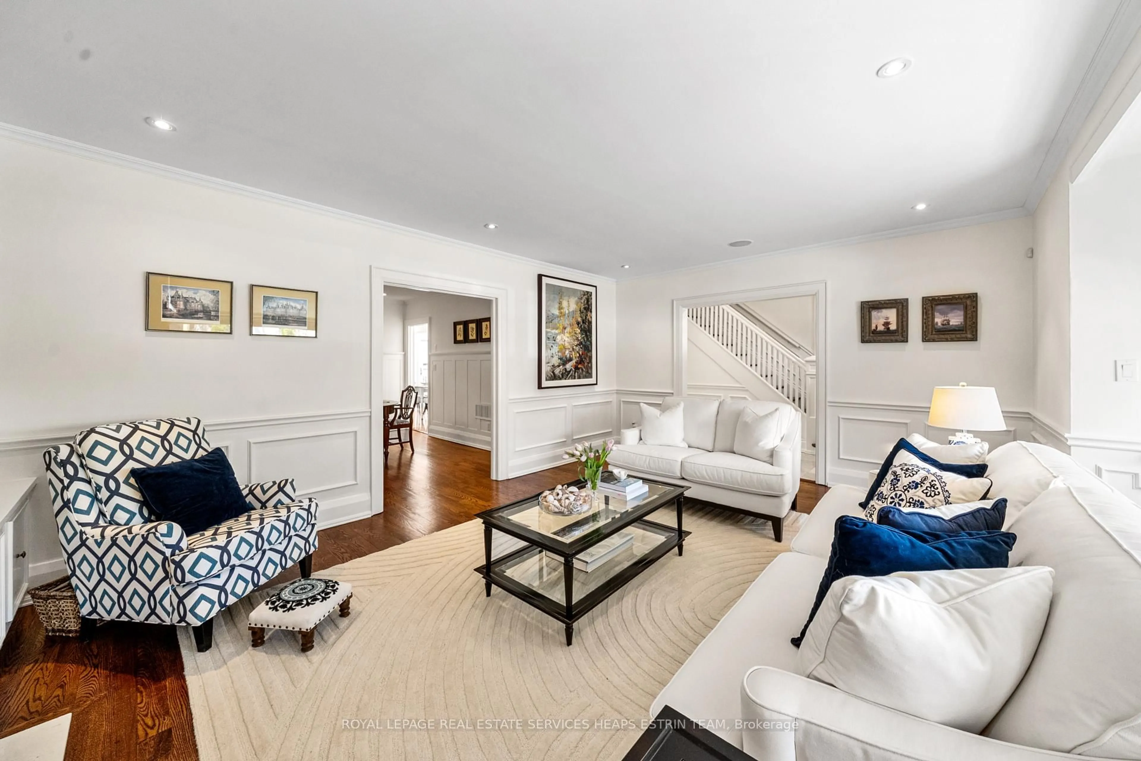 Living room with furniture, unknown for 231 Glenrose Ave, Toronto Ontario M4T 1L1