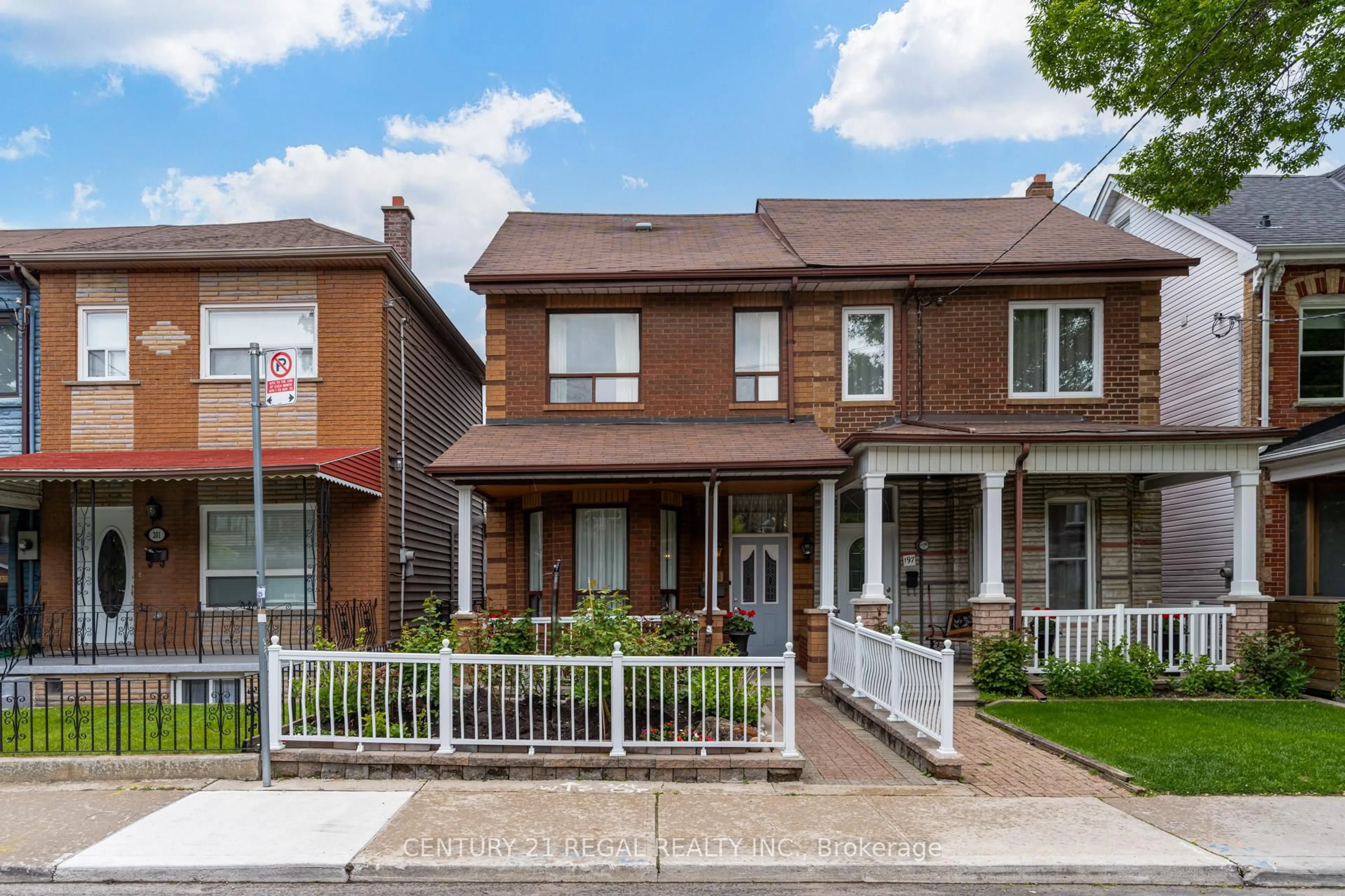 Home with brick exterior material, street for 199 Lisgar St, Toronto Ontario M6J 3G6