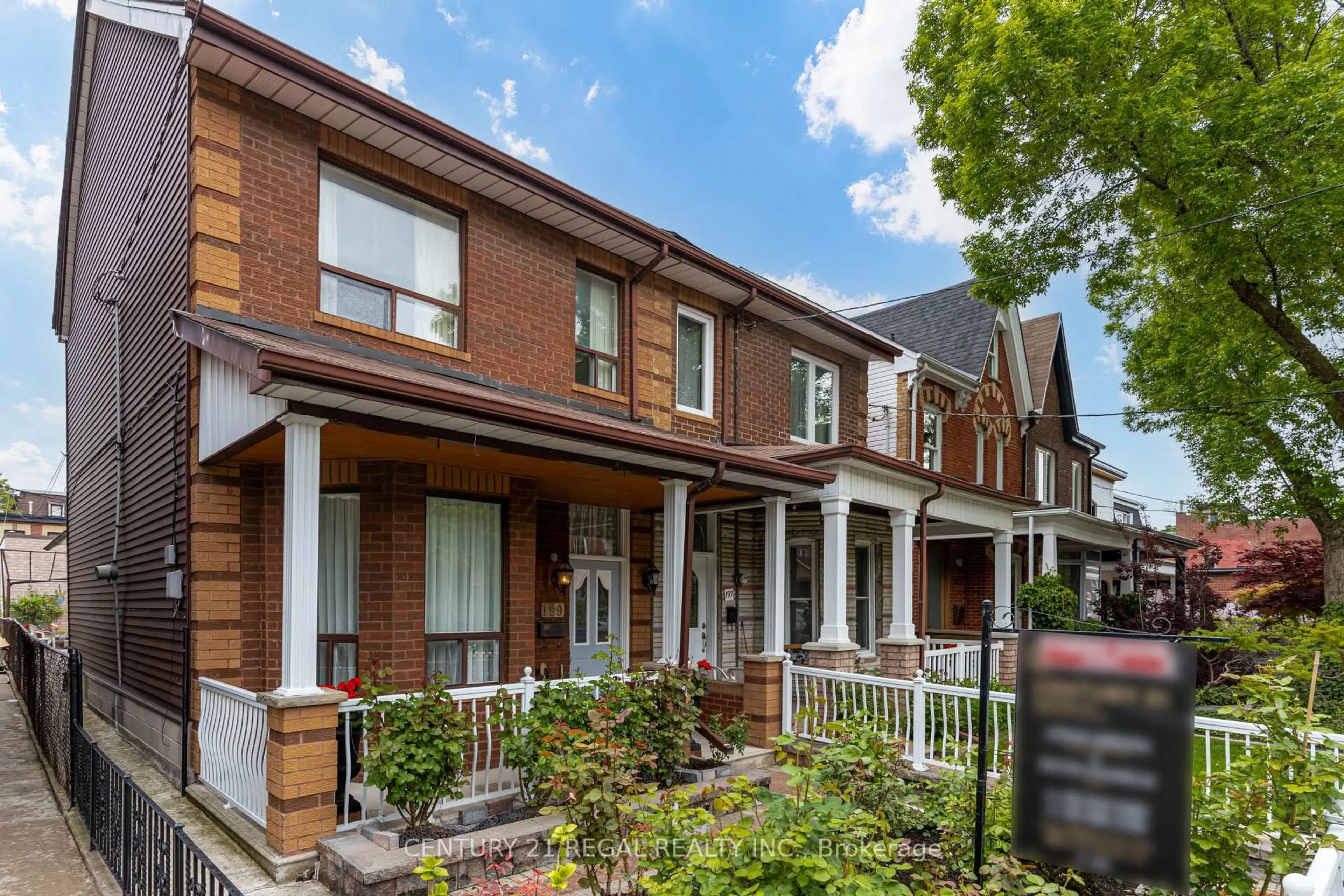 Home with brick exterior material, street for 199 Lisgar St, Toronto Ontario M6J 3G6