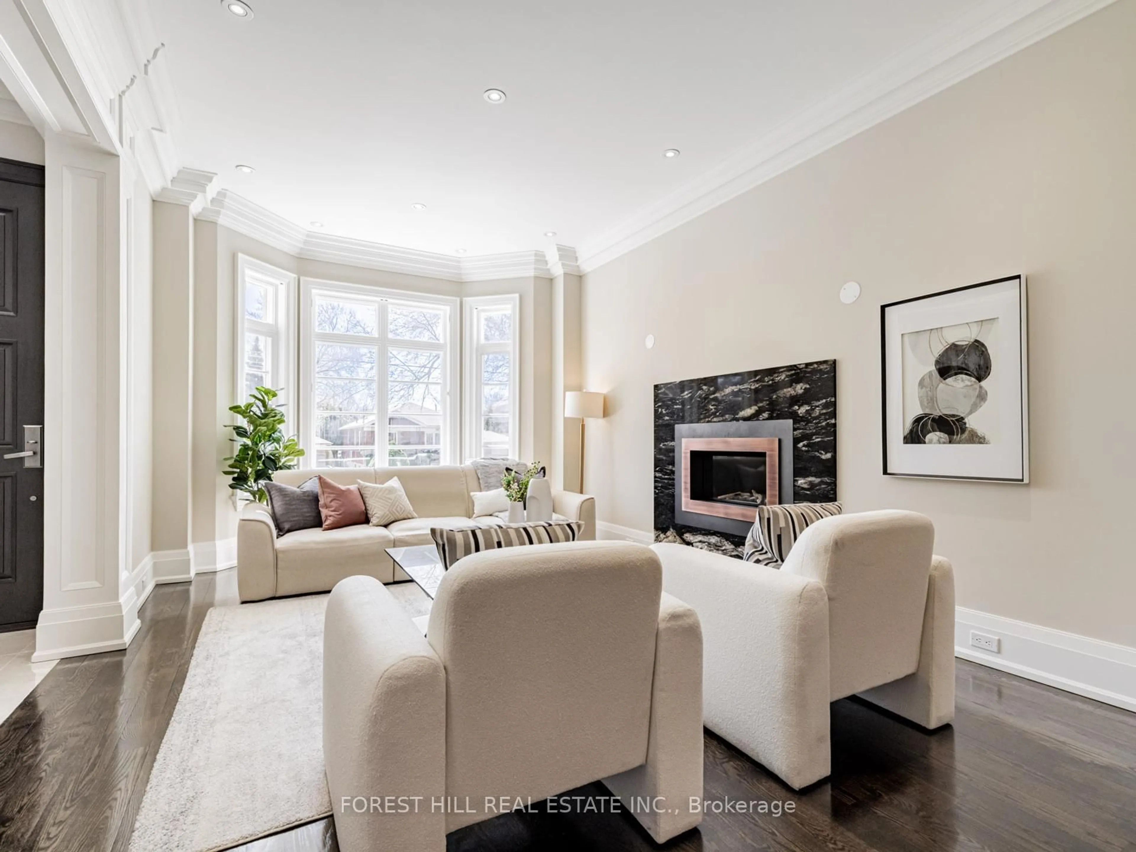 Living room with furniture, unknown for 276 Dunview Ave, Toronto Ontario M2N 4J5