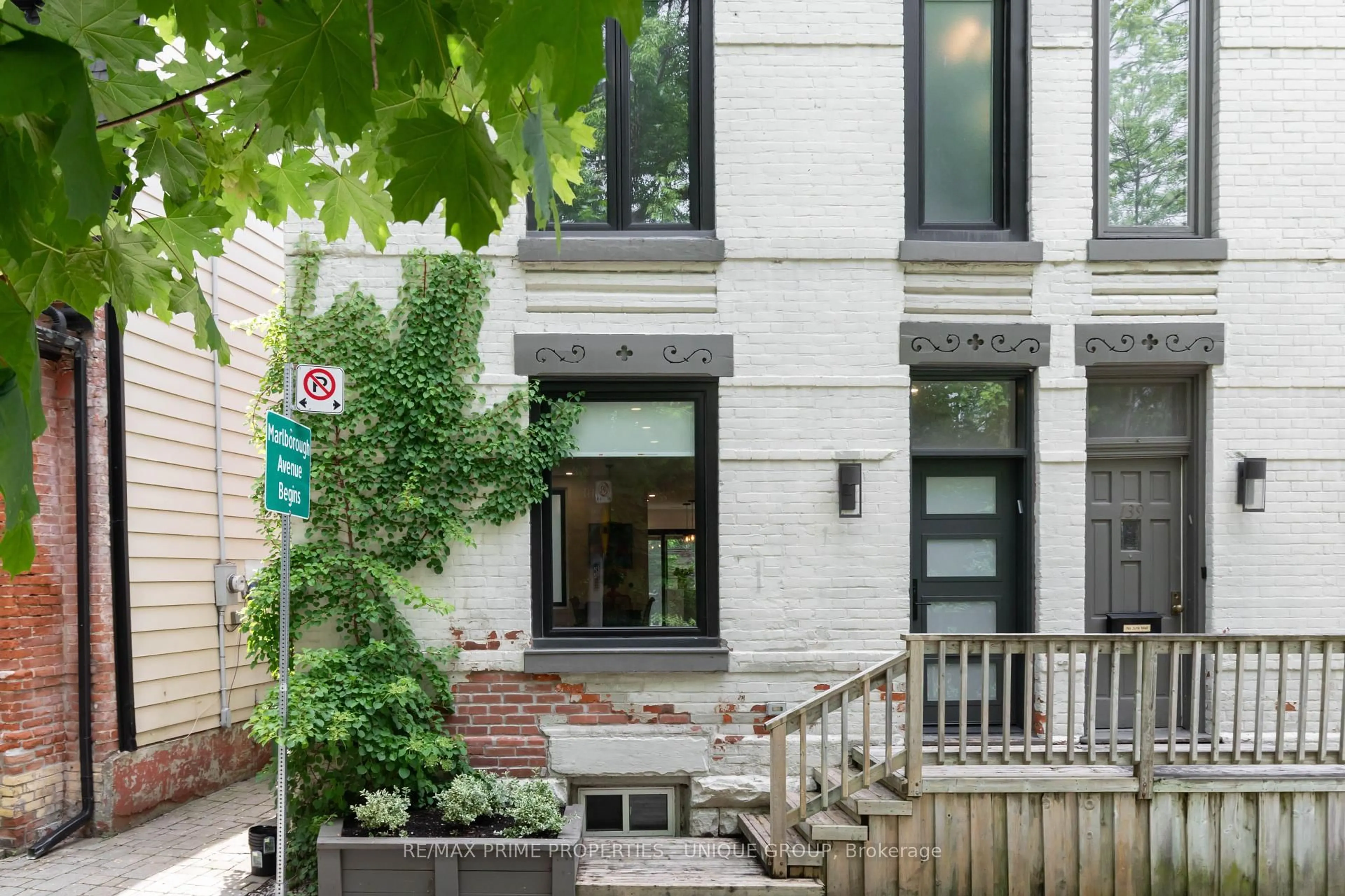 Home with brick exterior material, street for 137 Marlborough Pl, Toronto Ontario M5R 3J5