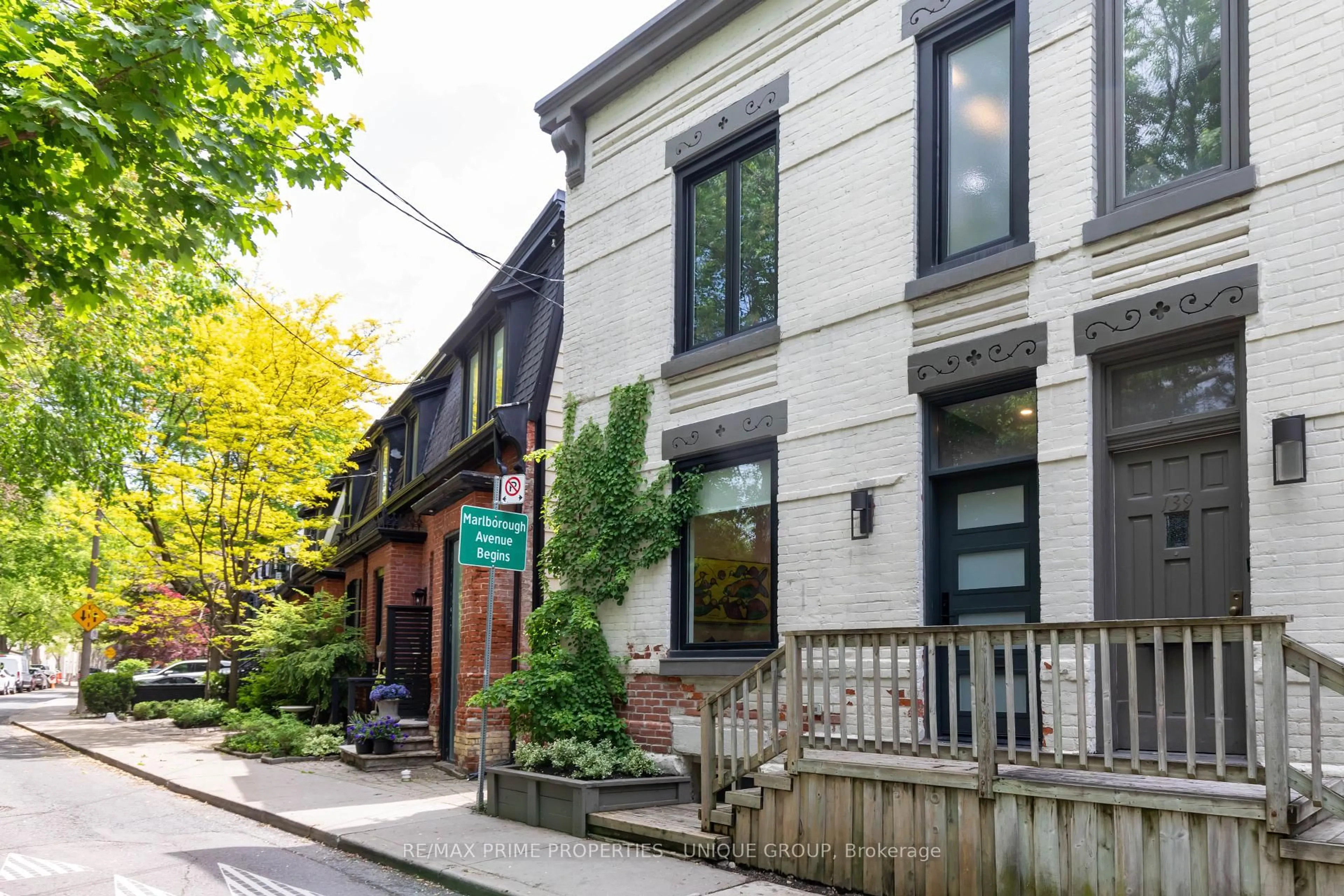 Patio, street for 137 Marlborough Pl, Toronto Ontario M5R 3J5