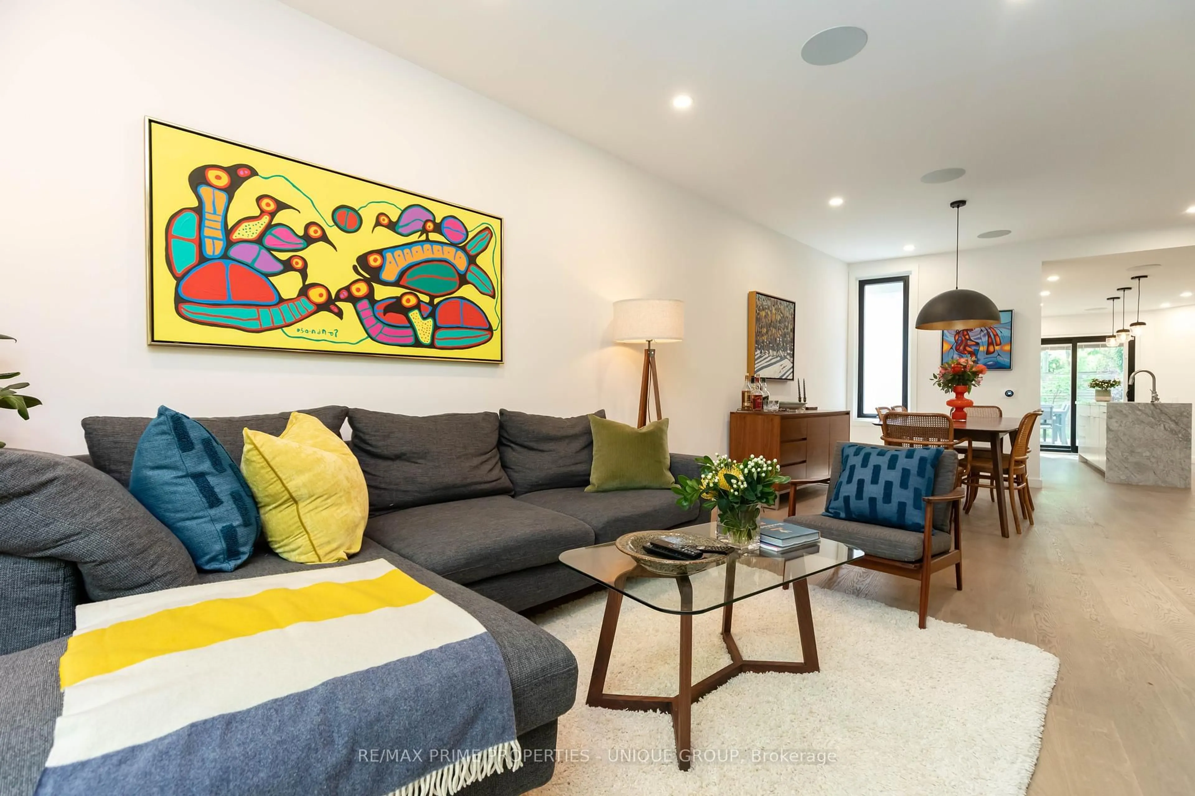 Living room with furniture, unknown for 137 Marlborough Pl, Toronto Ontario M5R 3J5