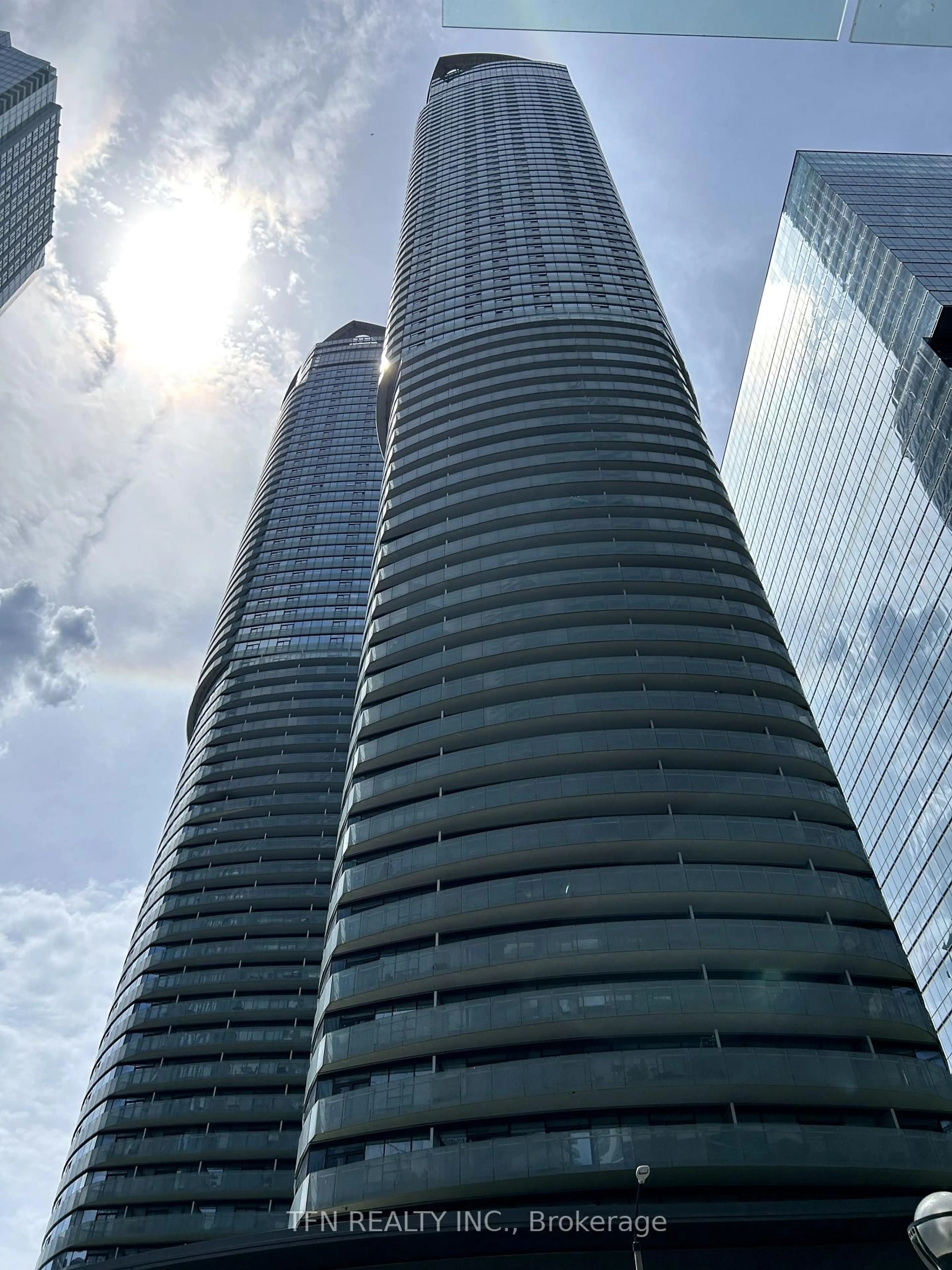 Unknown for 14 York St #3602, Toronto Ontario M5J 0B1