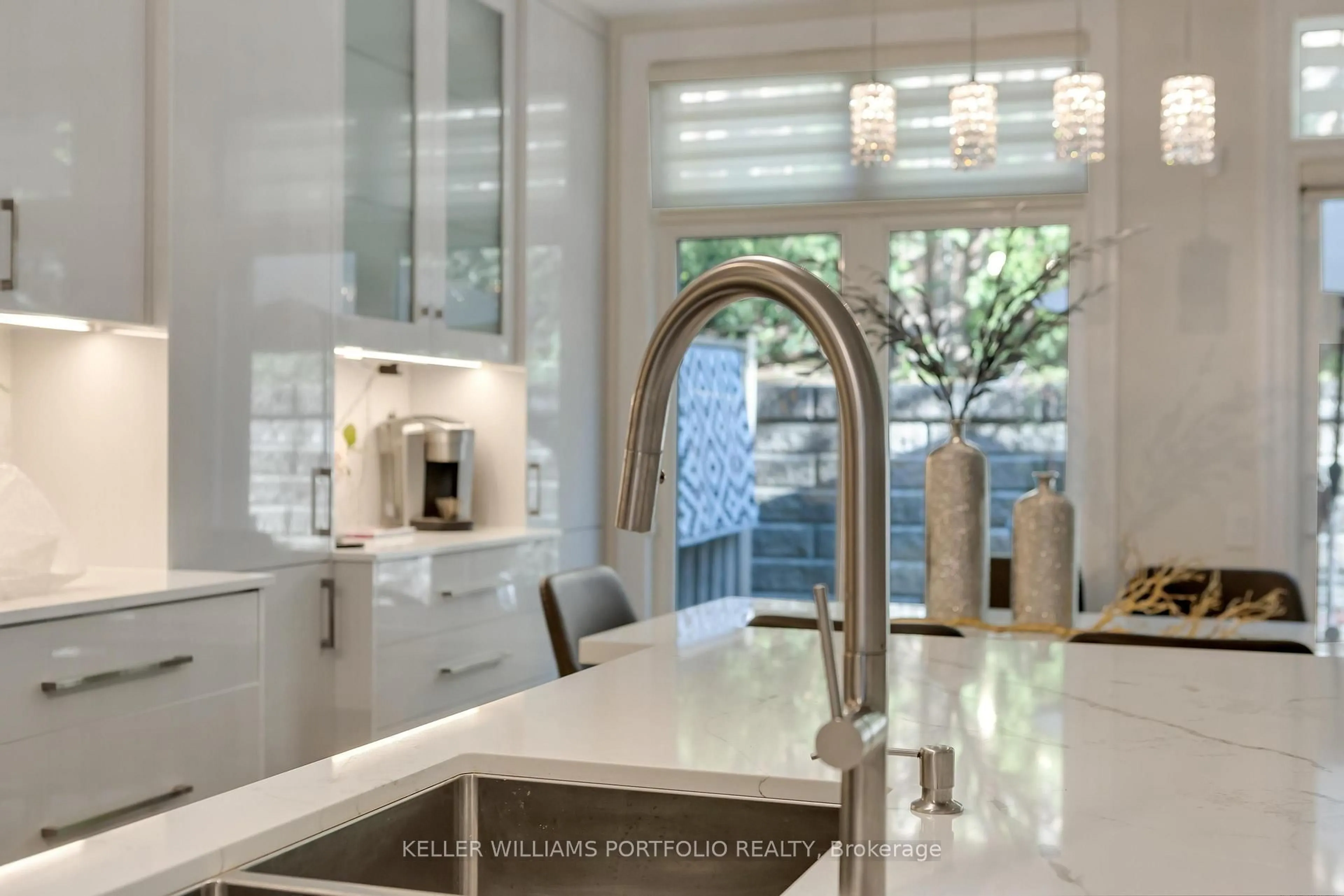 Contemporary kitchen, ceramic/tile floor for 365A Roehampton Ave, Toronto Ontario M4P 1S3