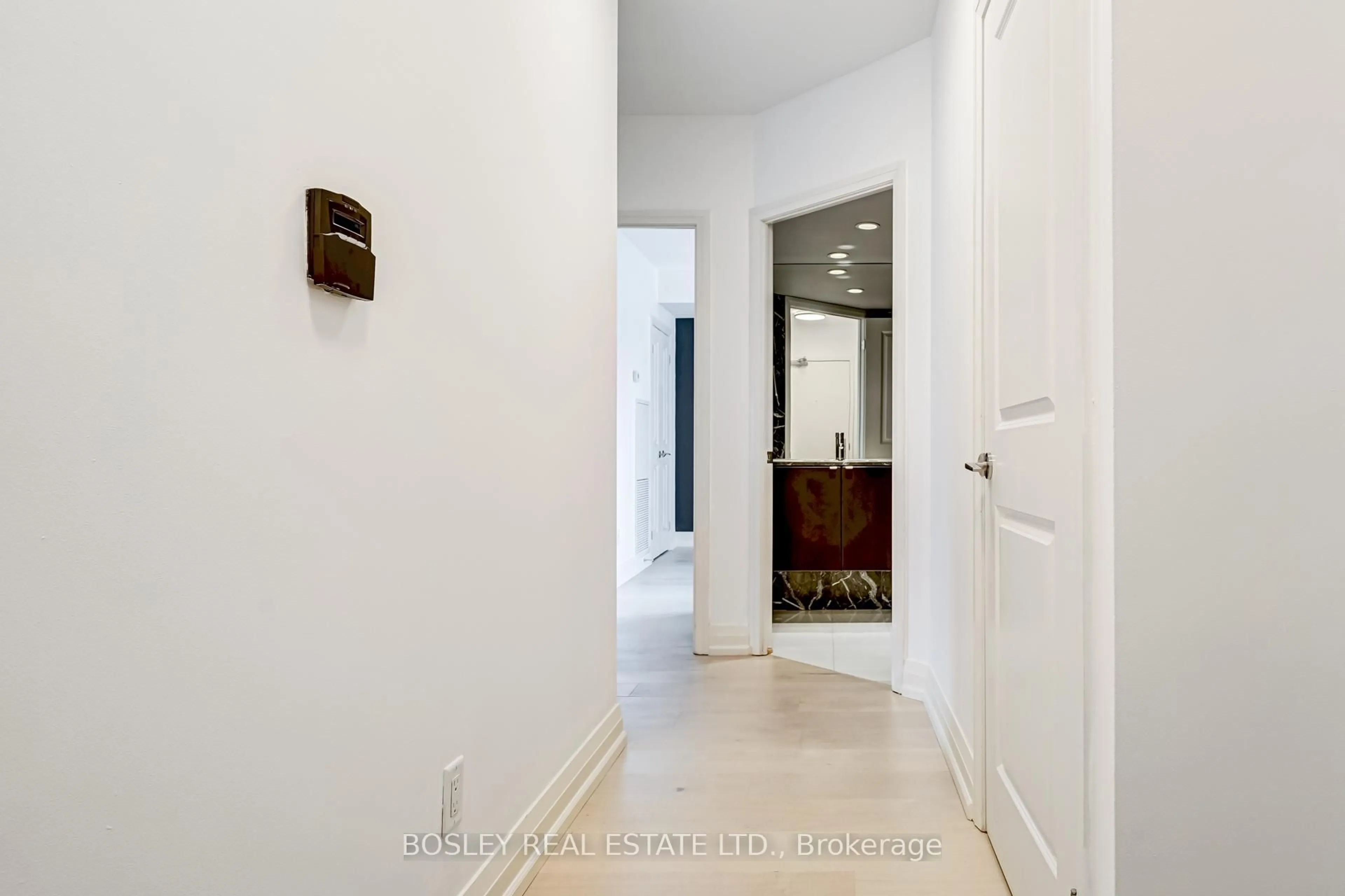 Unknown for 1430 Yonge St #205, Toronto Ontario M4T 1Y6