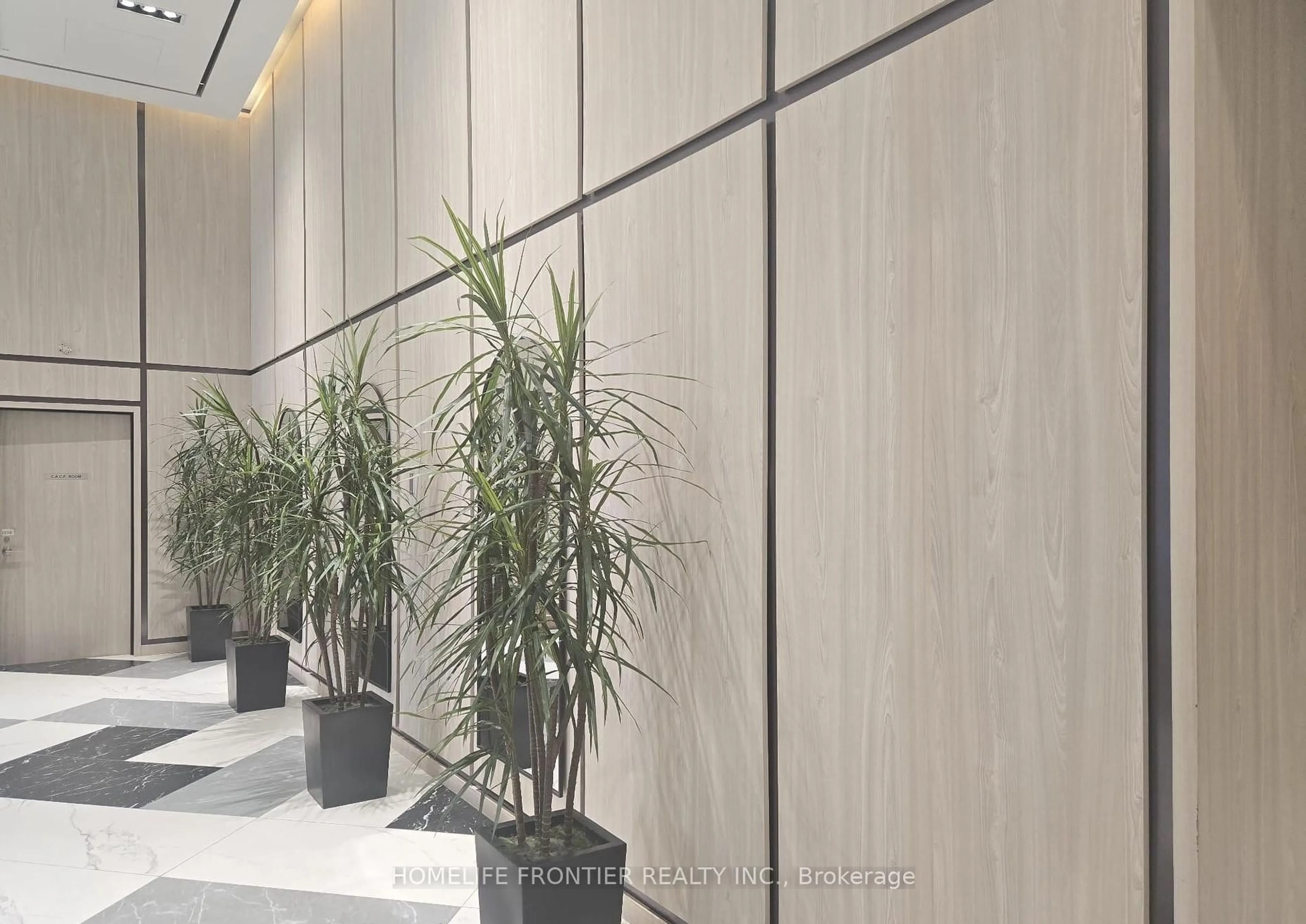 Indoor foyer for 395 Bloor St #1901, Toronto Ontario M4W 1H7