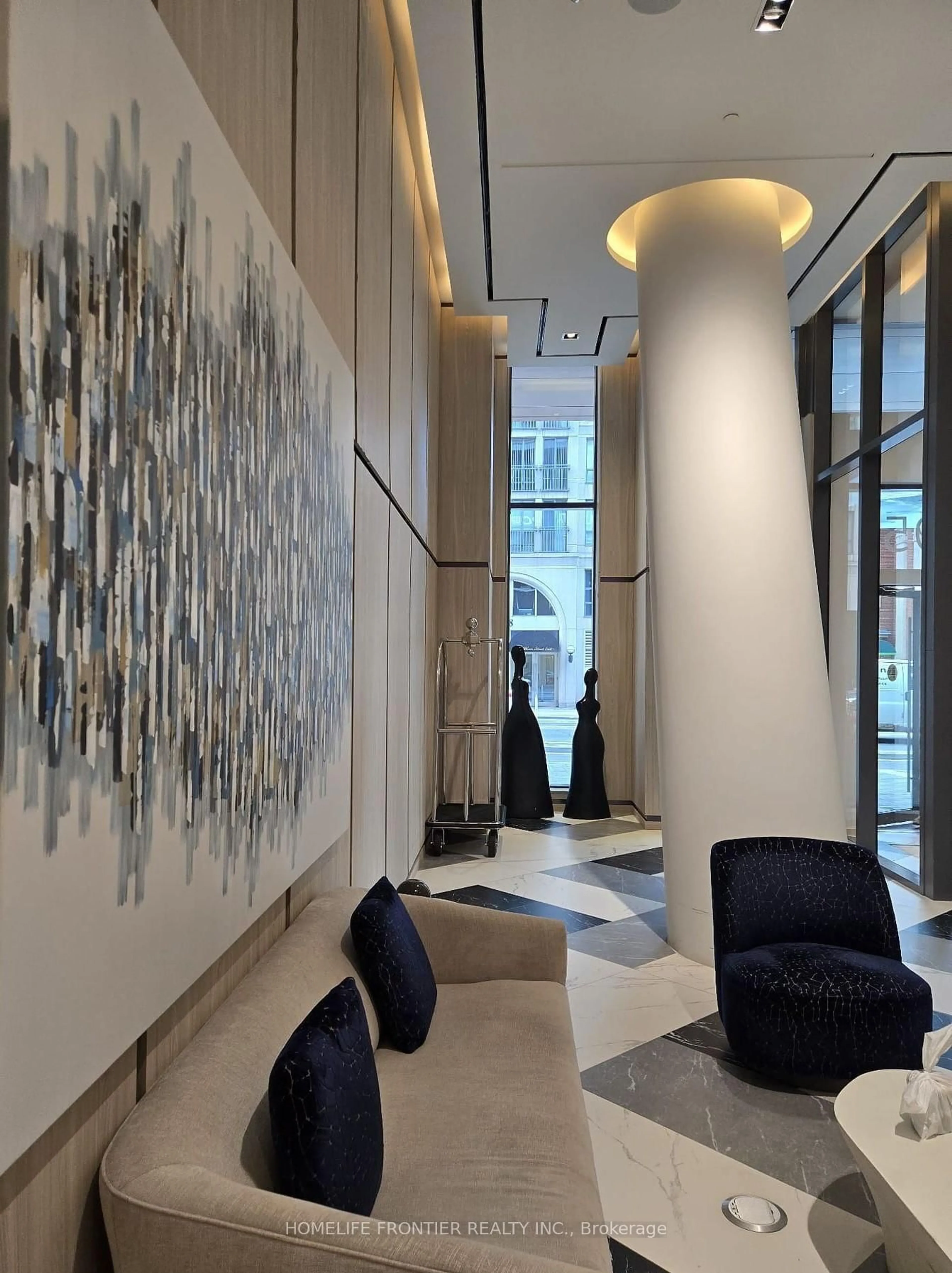 Lobby for 395 Bloor St #1901, Toronto Ontario M4W 1H7
