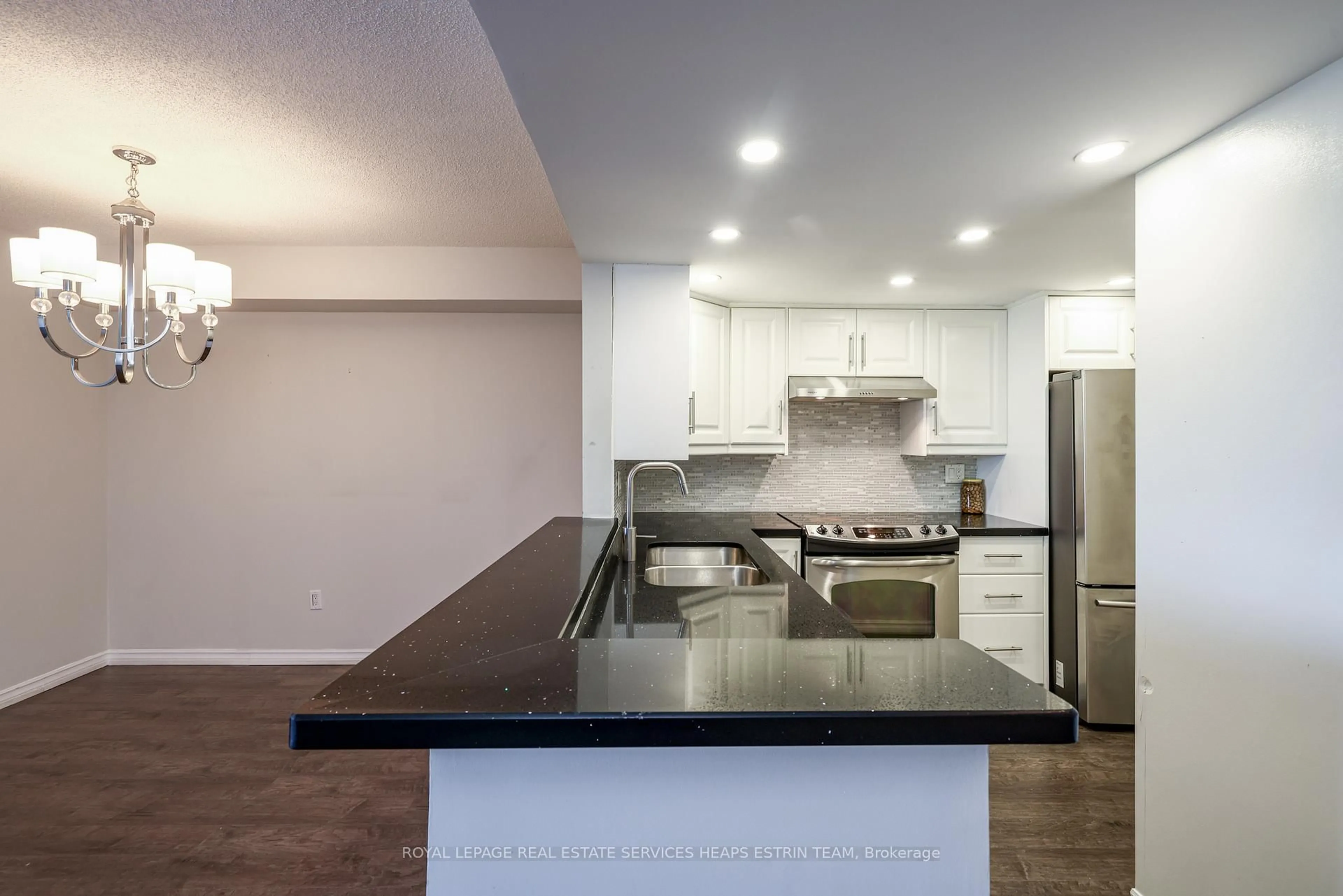 Open concept kitchen, ceramic/tile floor for 10 Torresdale Ave #1810, Toronto Ontario M2R 3V8