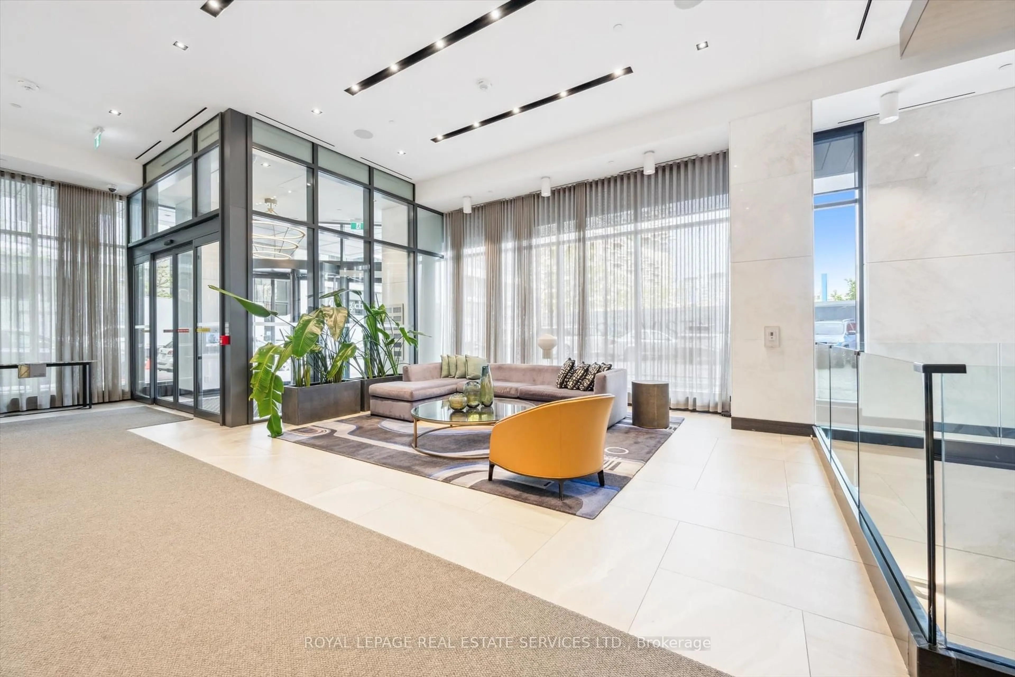 Unknown for 1 Edgewater Dr #GPH27, Toronto Ontario M5A 0L1