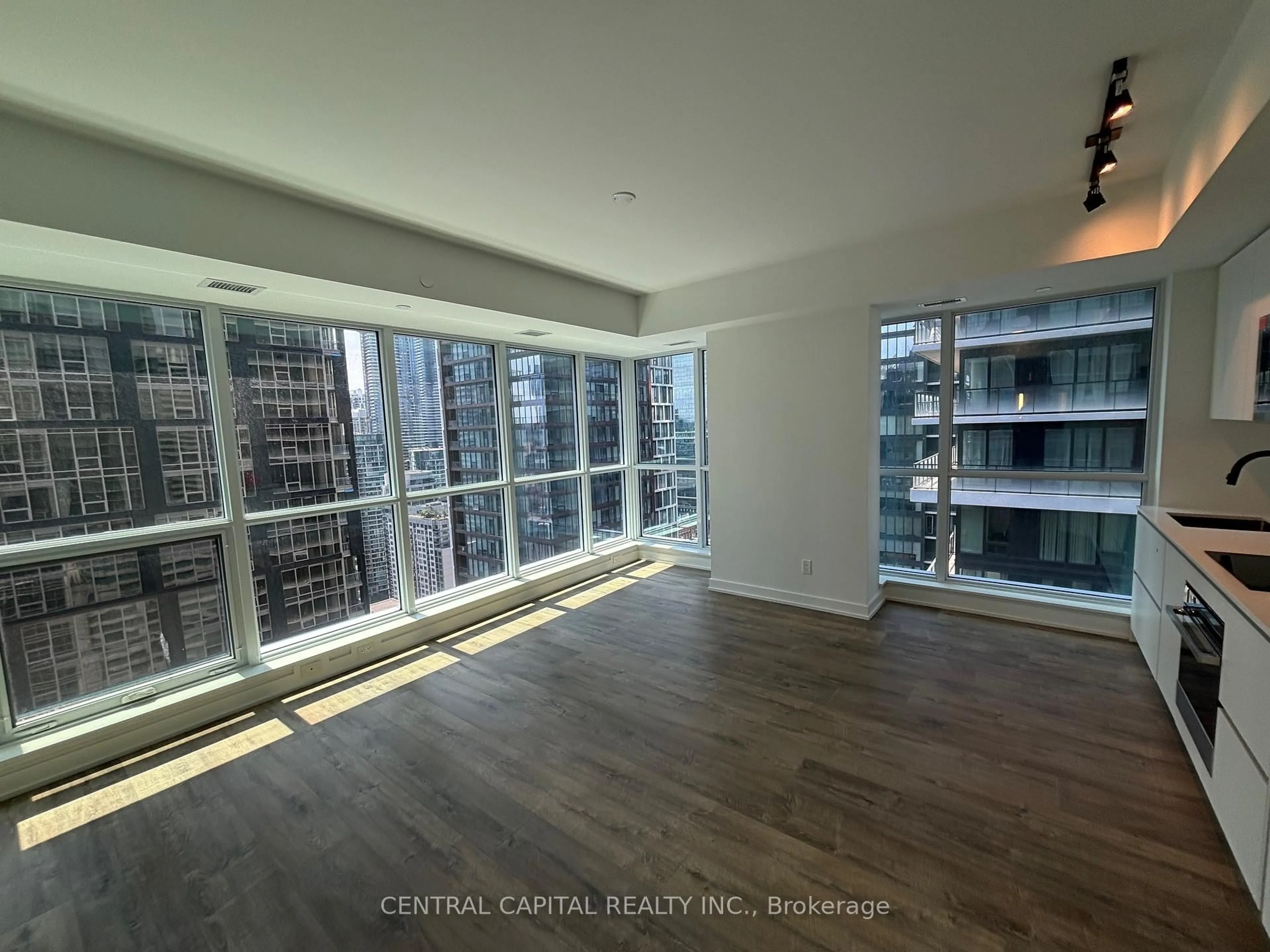 A pic of a room for 327 King St #3003, Toronto Ontario M5V 0W7