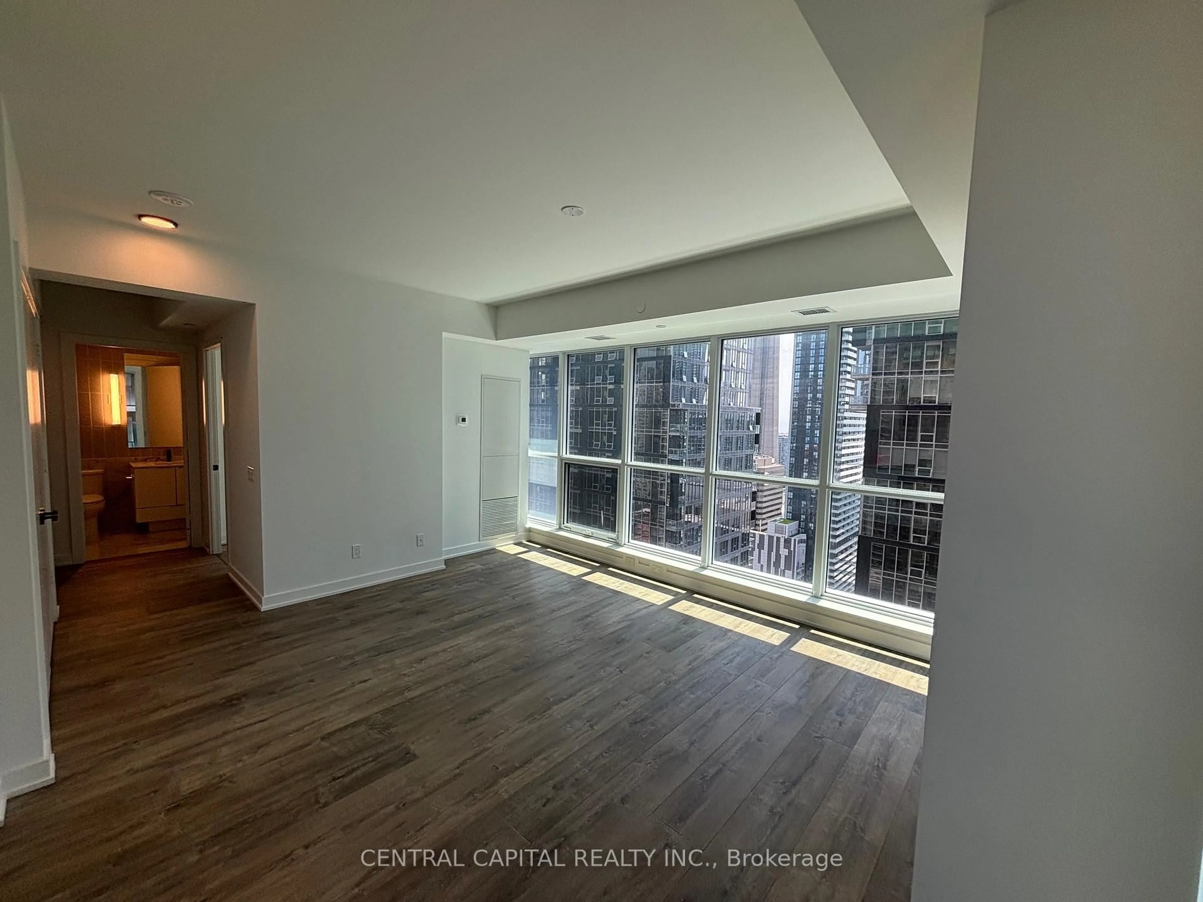 A pic of a room for 327 King St #3003, Toronto Ontario M5V 0W7