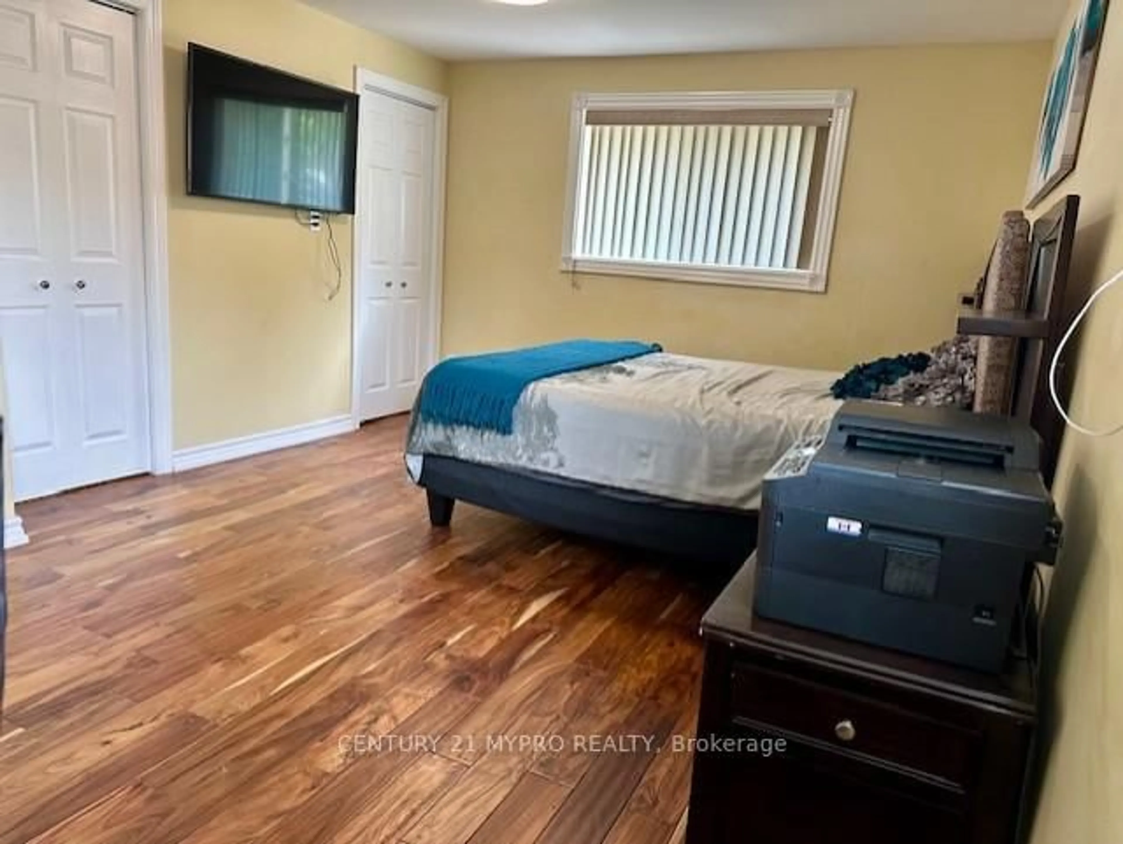 A pic of a room for 19 Flavian Cres, Toronto Ontario M2H 1V8