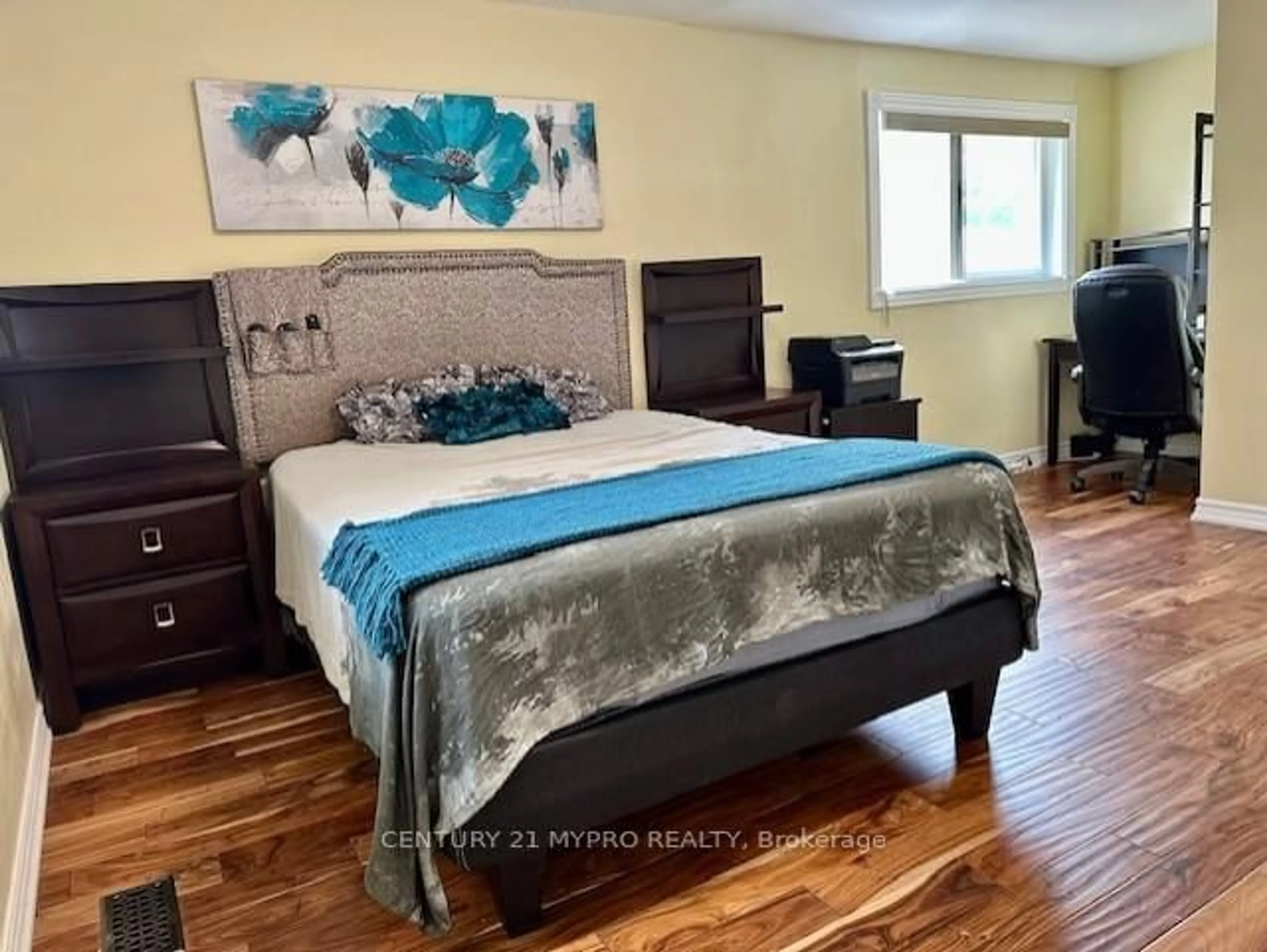 Bedroom with bed, wood/laminate floor for 19 Flavian Cres, Toronto Ontario M2H 1V8