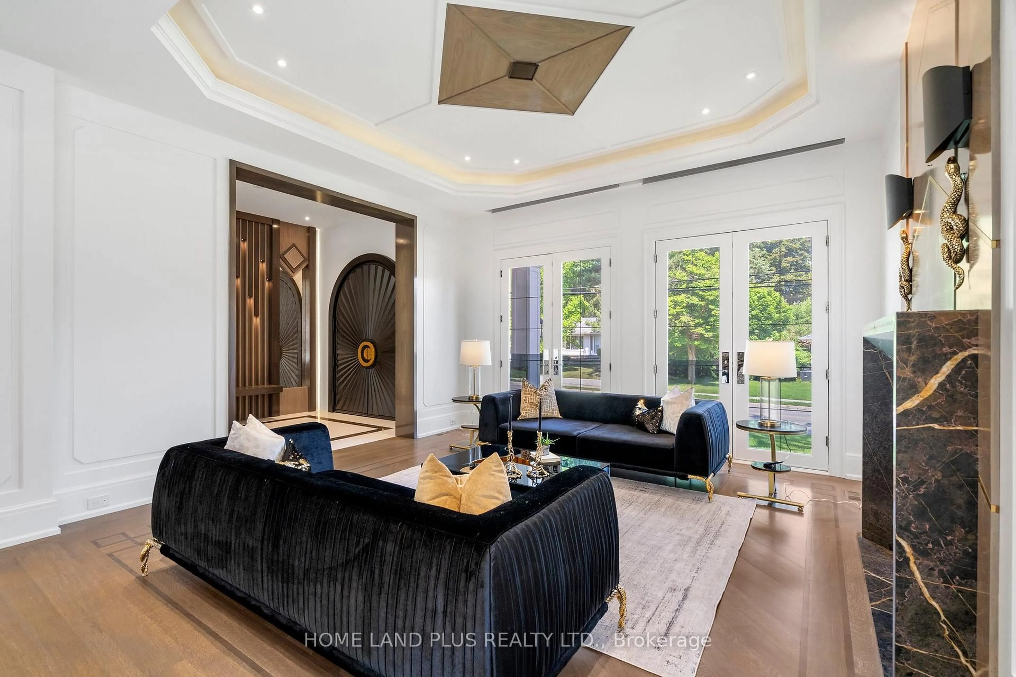 Living room with furniture, unknown for 77 Citation Dr, Toronto Ontario M2K 1S9