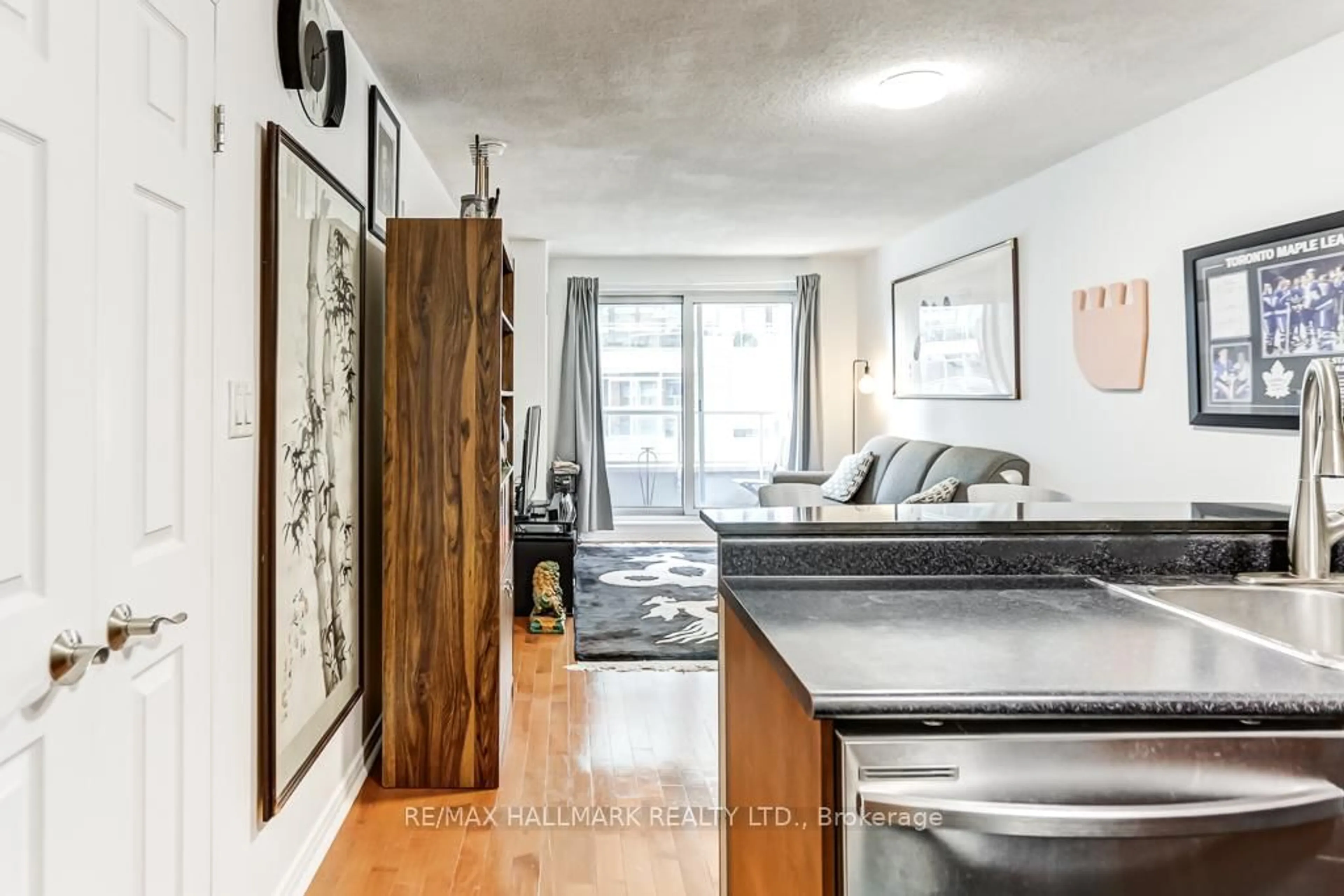 Unknown for 230 King St #911, Toronto Ontario M5A 1K5