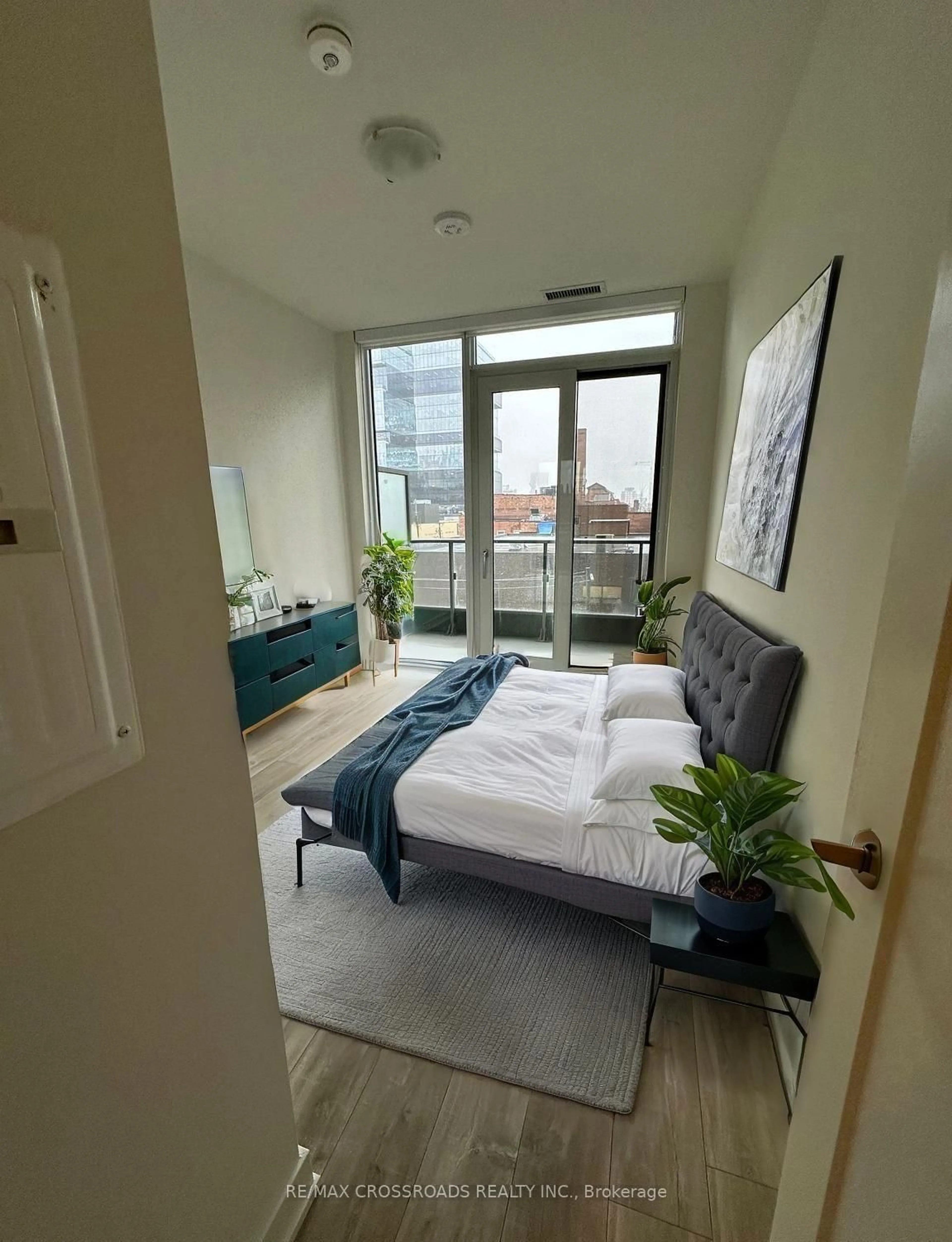 A pic of a room for 70 Princess St #406, Toronto Ontario M5A 0X6