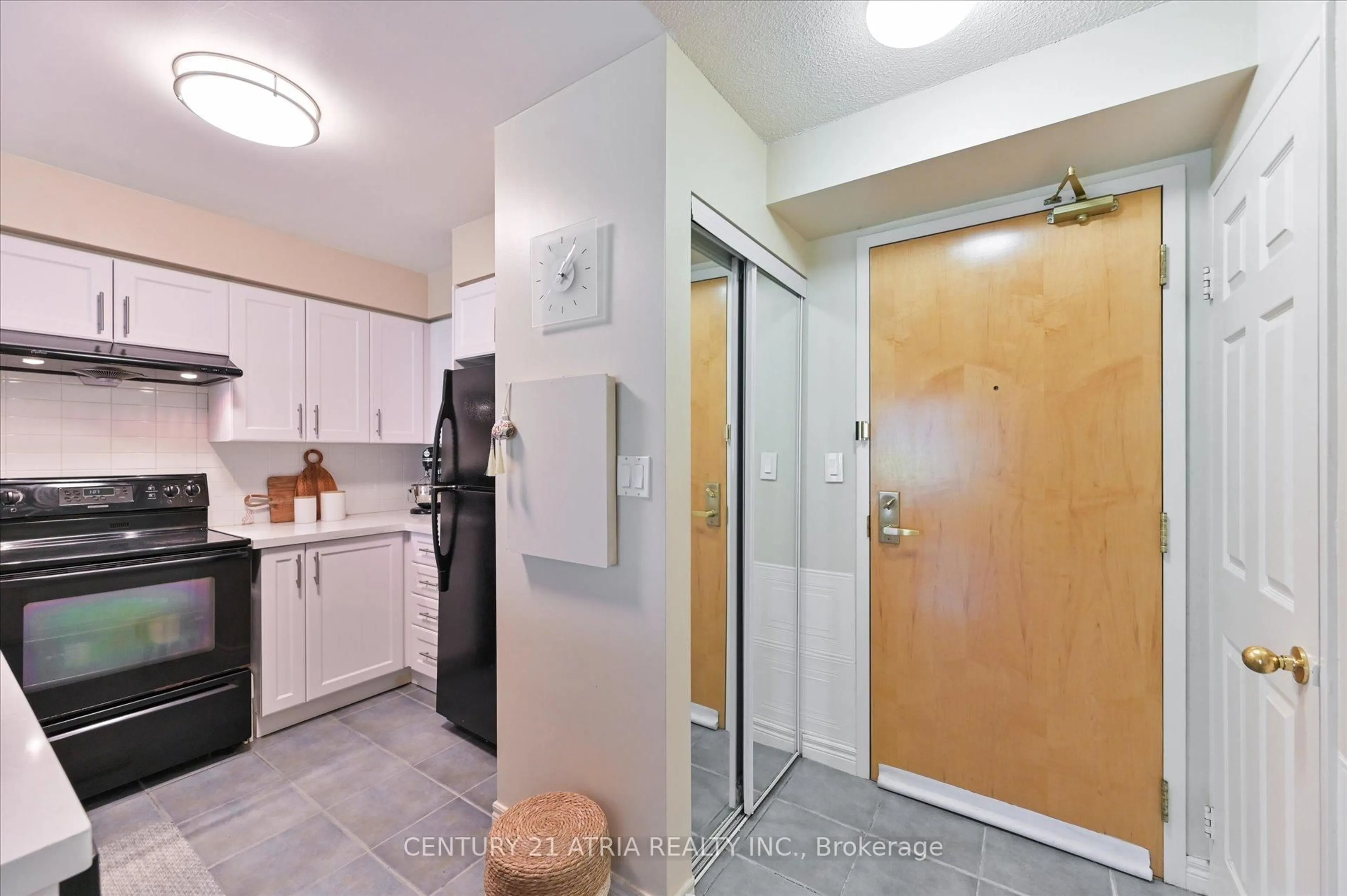 Unknown for 43 Eglinton Ave #508, Toronto Ontario M4P 1A2