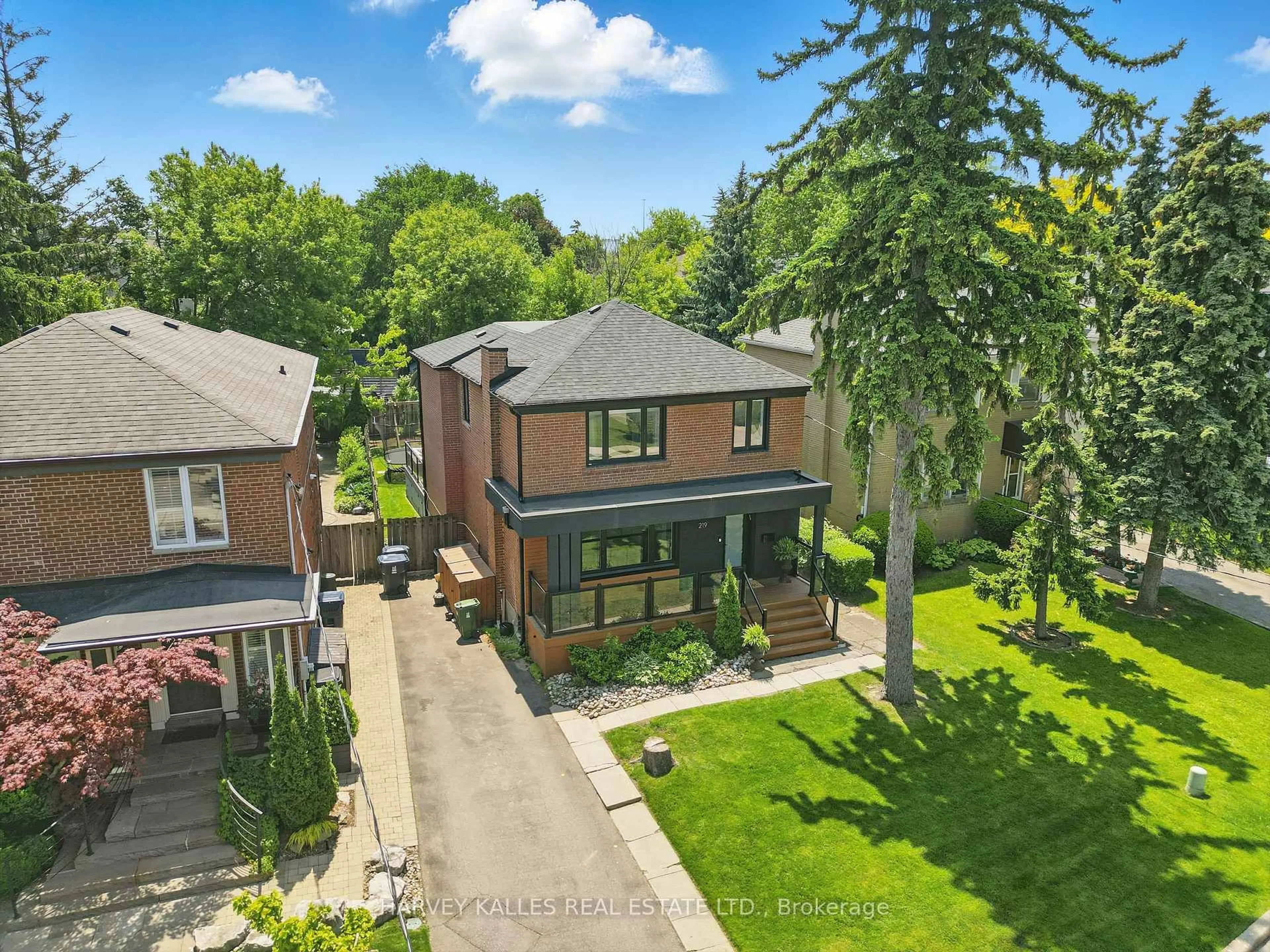 A pic from outside/outdoor area/front of a property/back of a property/a pic from drone, street for 219 Delhi Ave, Toronto Ontario M3H 1A9