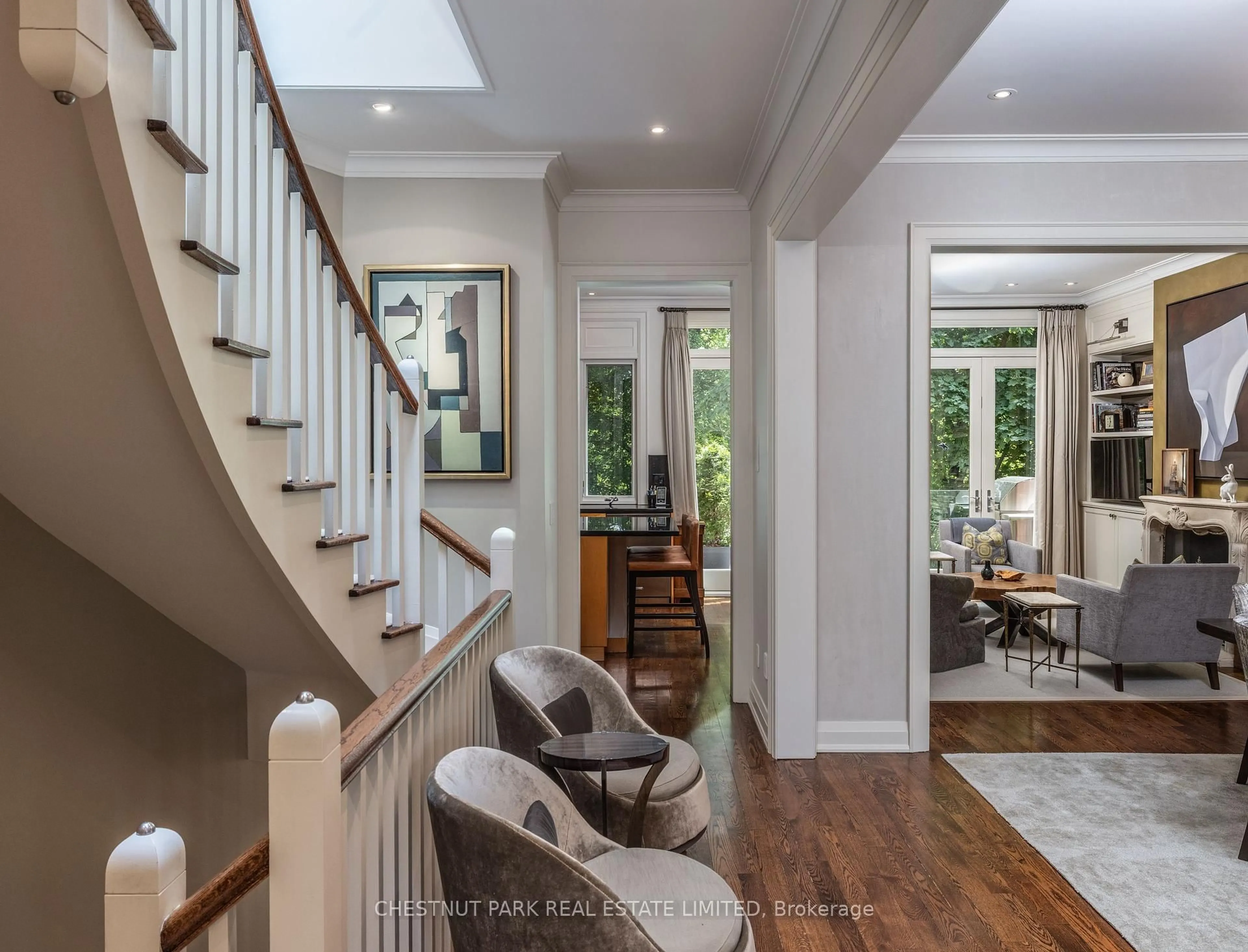 Indoor entryway for 40 Summerhill Gdns, Toronto Ontario M4T 1B4
