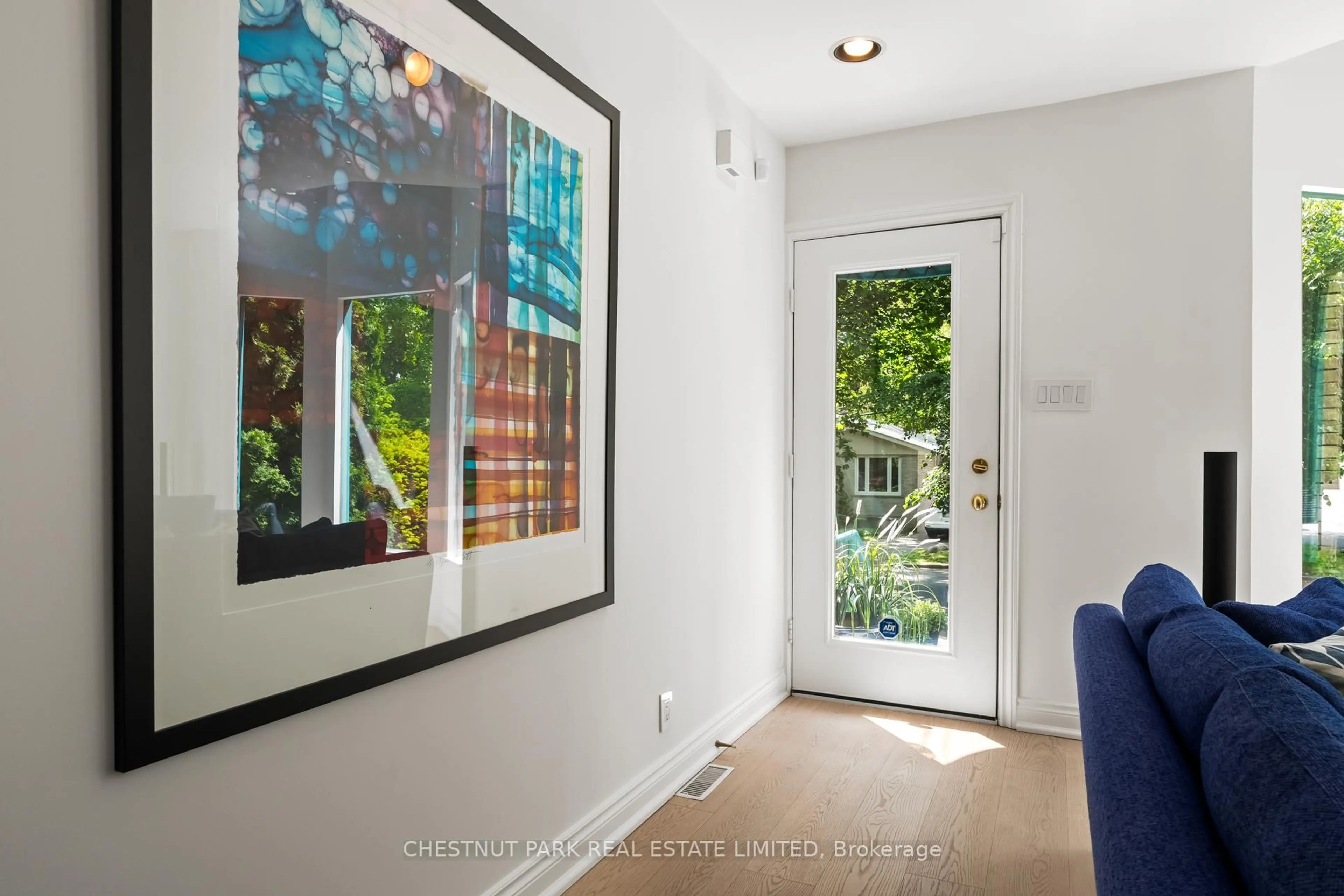 Indoor entryway for 22 Glen Elm Ave, Toronto Ontario M4T 1T7