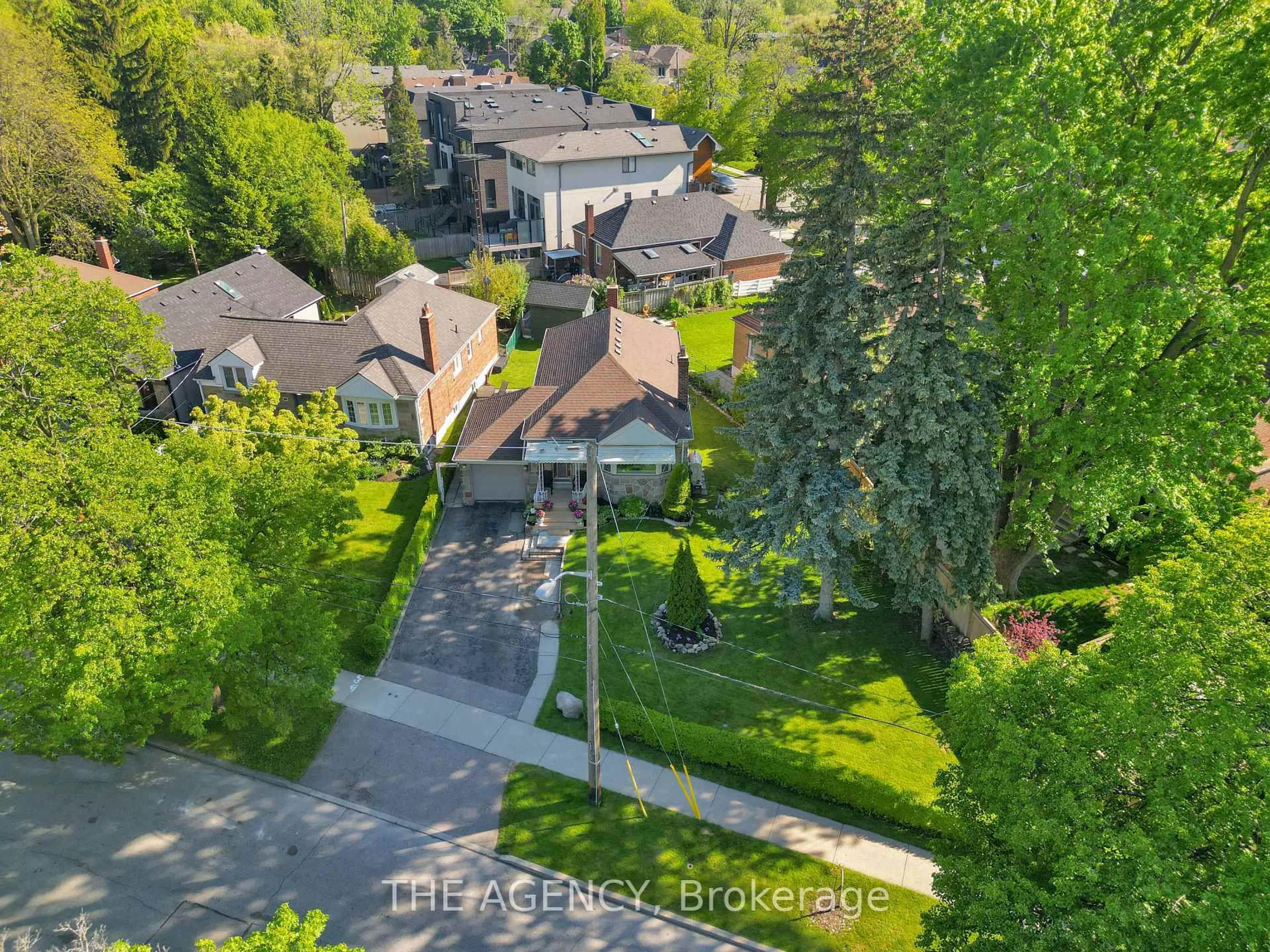 A pic from outside/outdoor area/front of a property/back of a property/a pic from drone, street for 229 Ridley Blvd, Toronto Ontario M5M 3M5