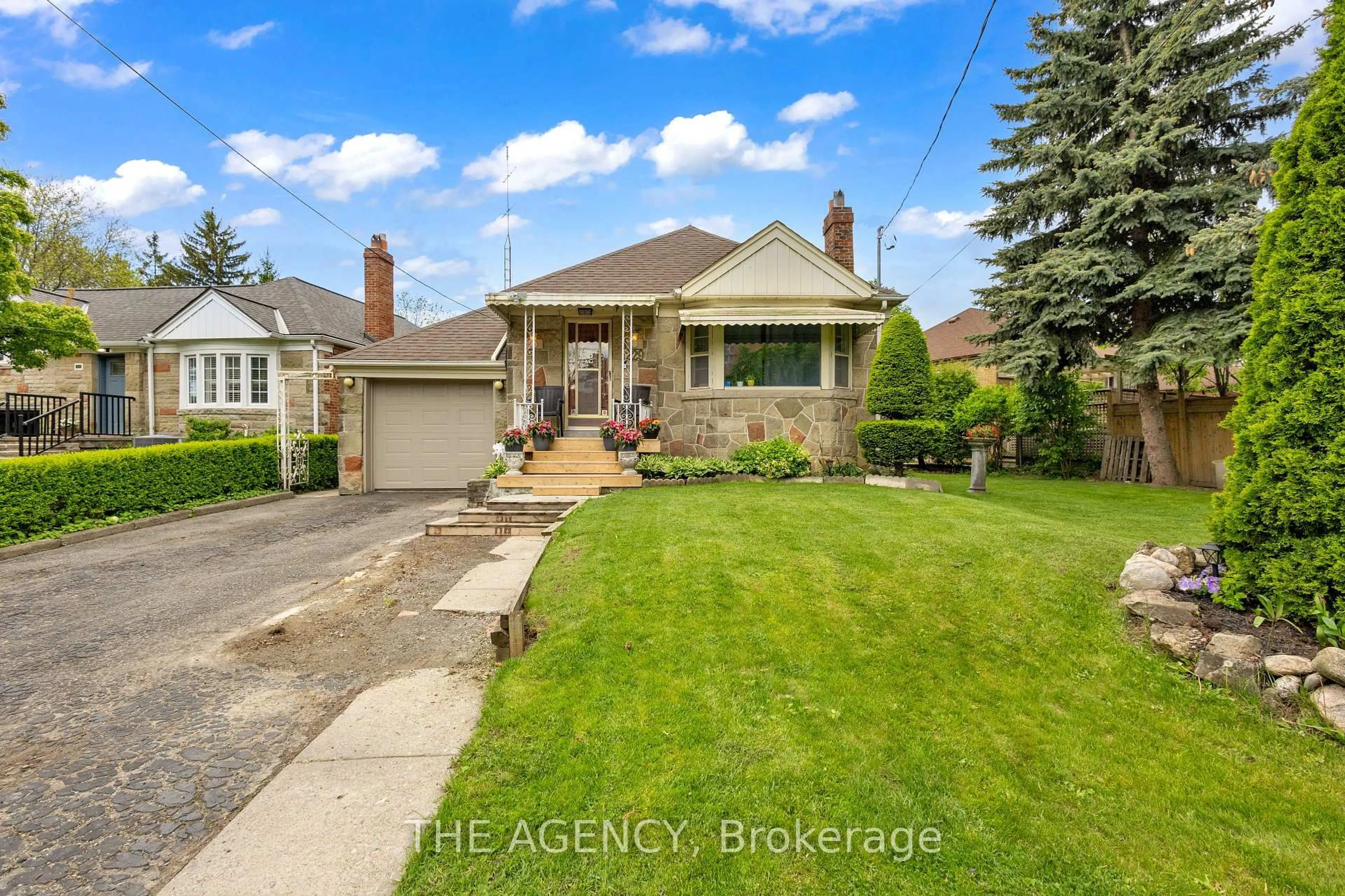 A pic from outside/outdoor area/front of a property/back of a property/a pic from drone, street for 229 Ridley Blvd, Toronto Ontario M5M 3M5