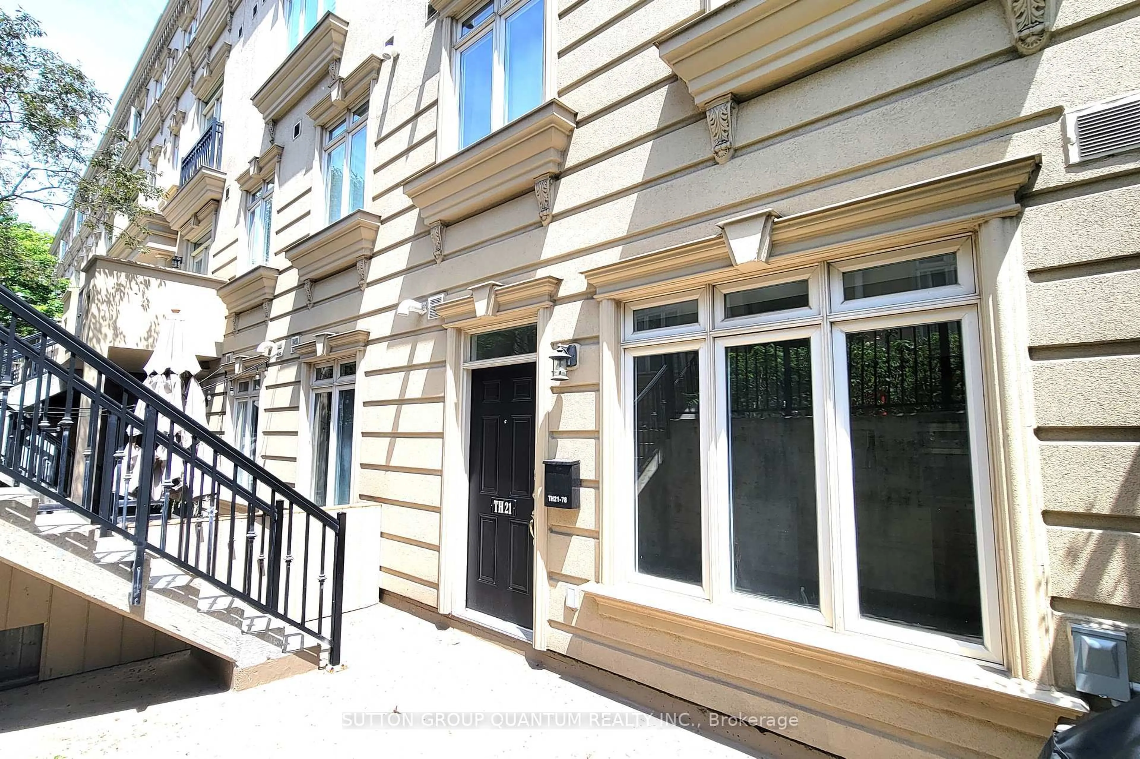 Unknown for 78 CARR St #21, Toronto Ontario M5T 1B7