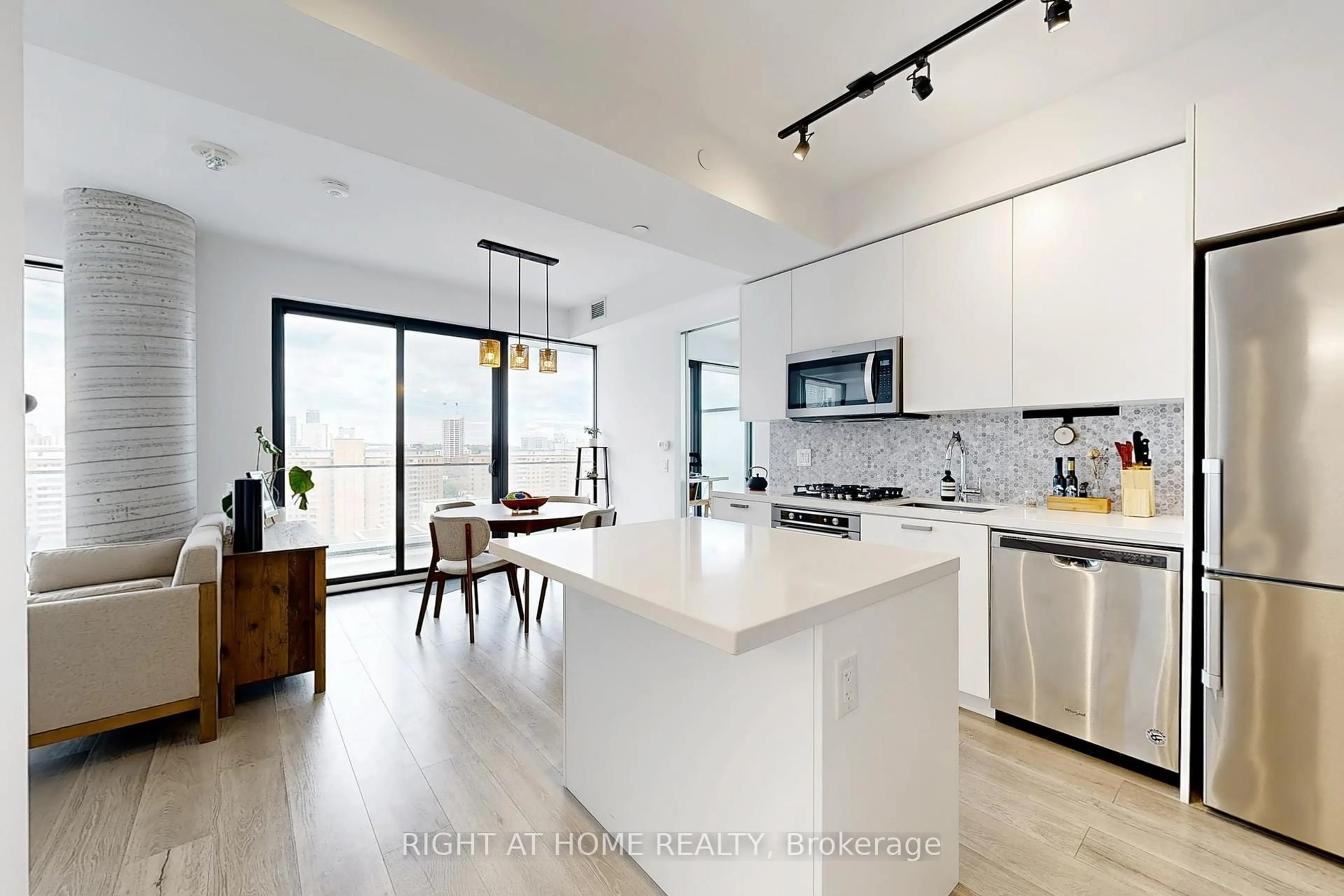 Open concept kitchen, unknown for 55 Ontario St #1601, Toronto Ontario M5A 0T8