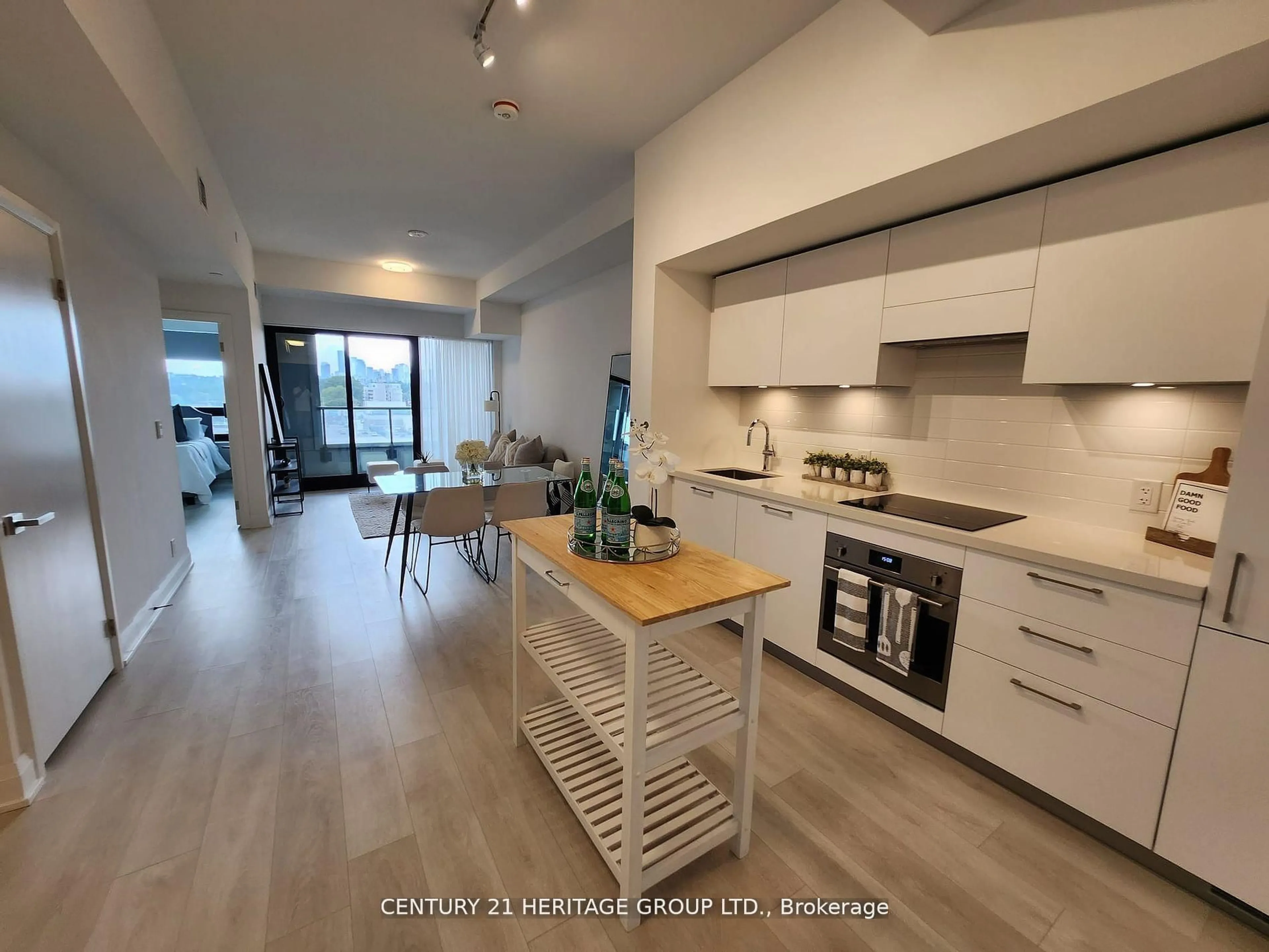 Open concept kitchen, unknown for 33 Frederick Todd Way #614, Toronto Ontario M4G 0C9